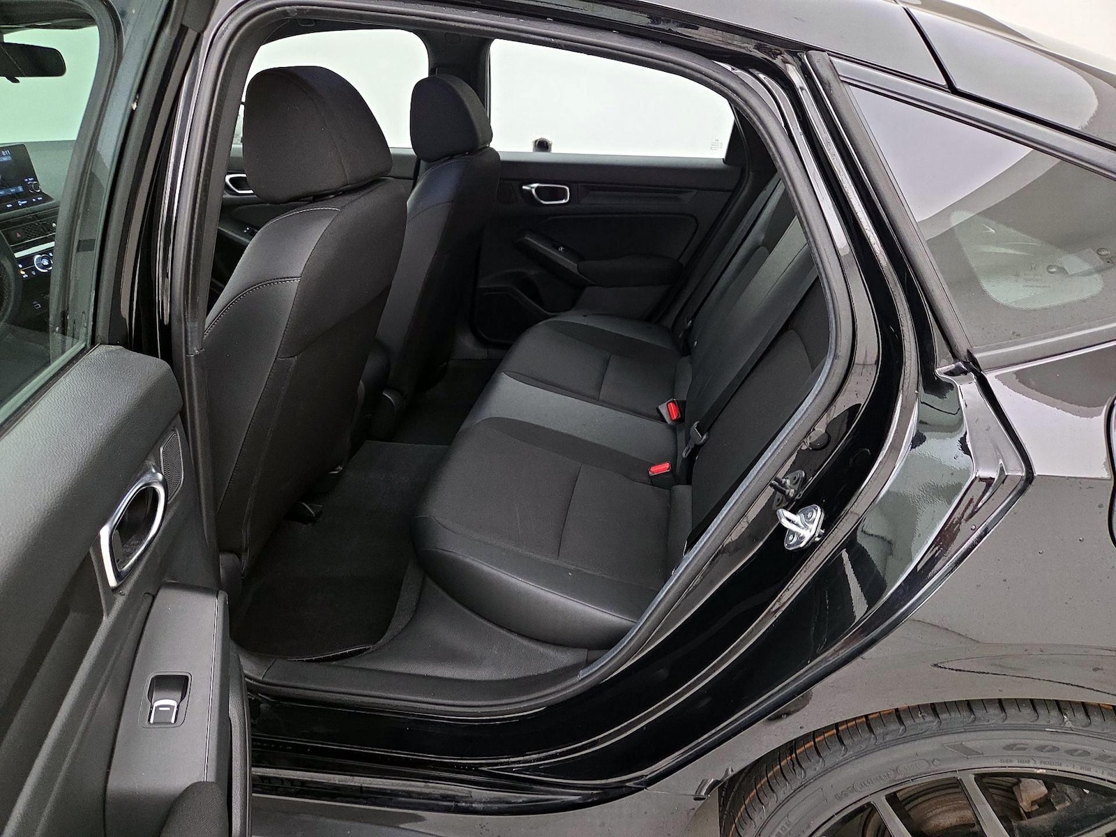 2024 Honda Civic Hatchback Sport - Photo 19