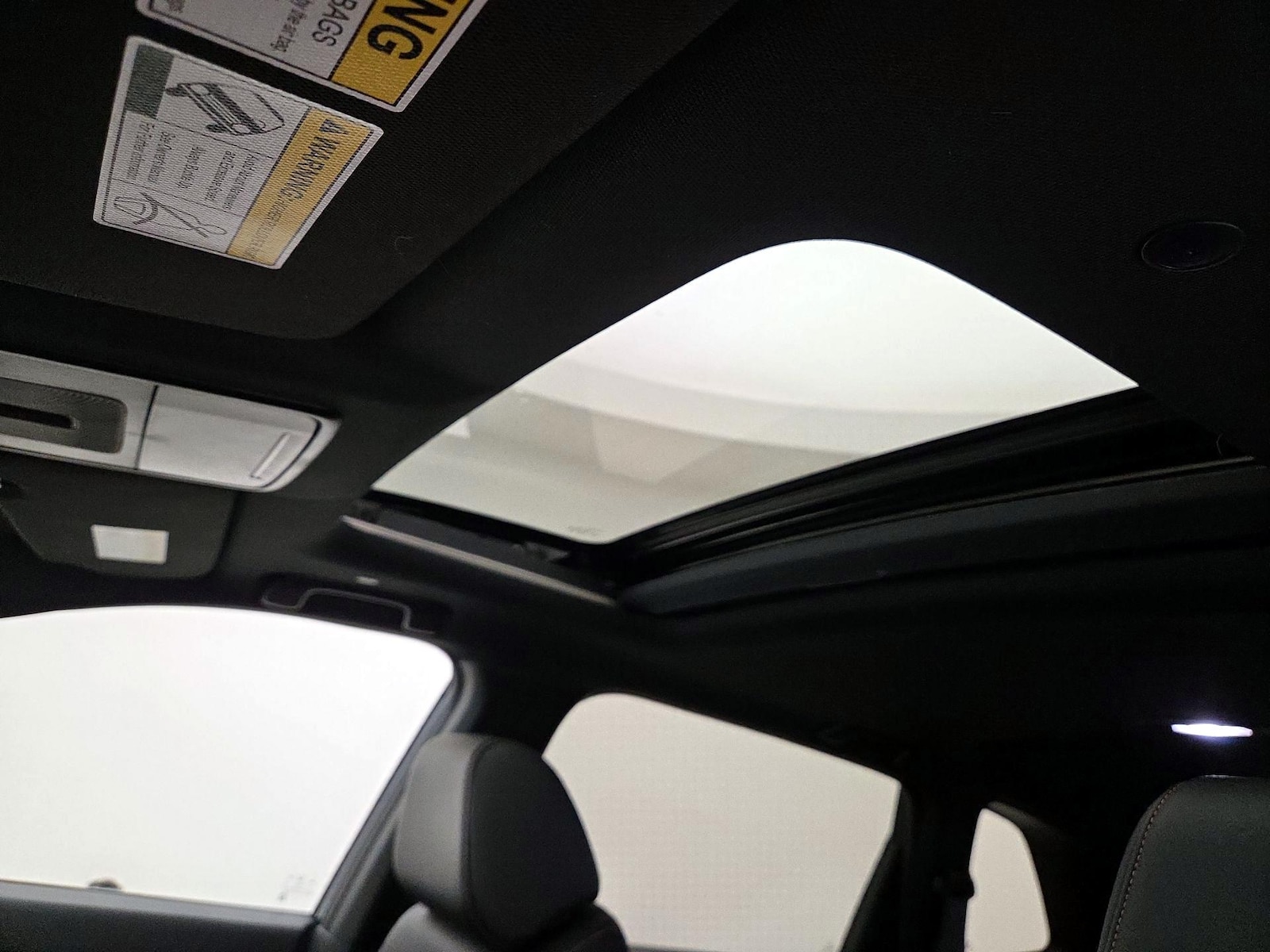 Sunroof(s) & Overhead Airbags