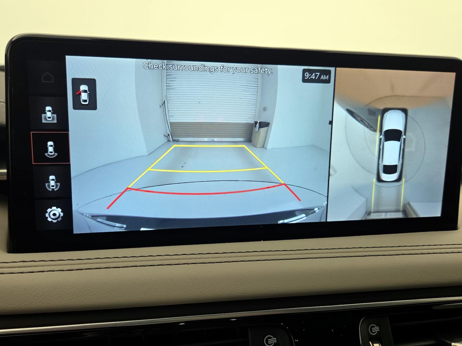 2023 GENESIS G70 Standard - Photo 16