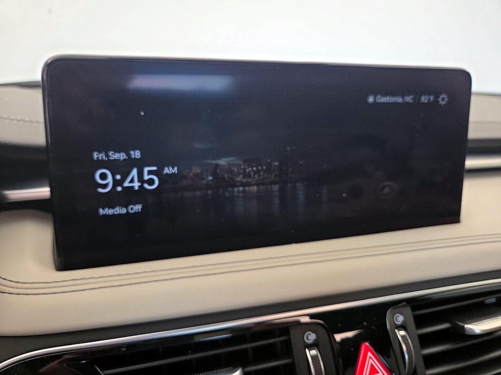 2023 GENESIS G70 Standard - Photo 17