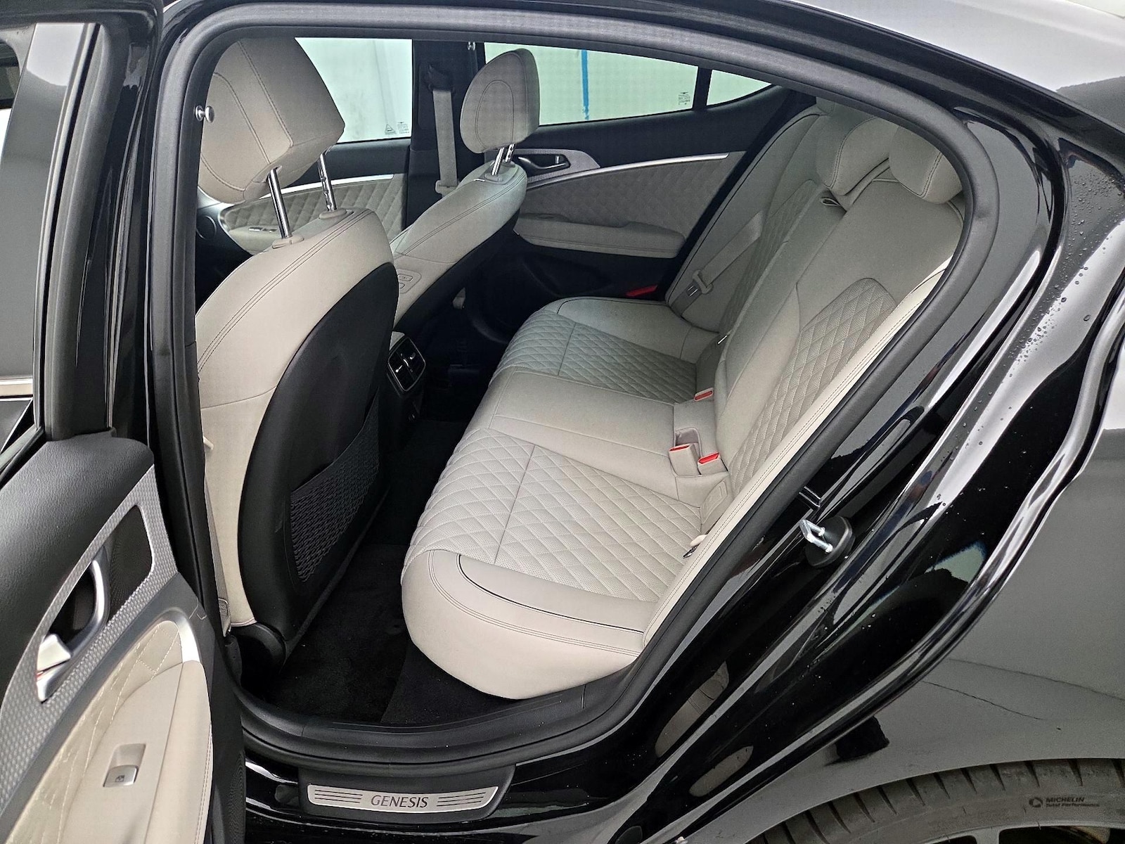 2023 GENESIS G70 Standard - Photo 22