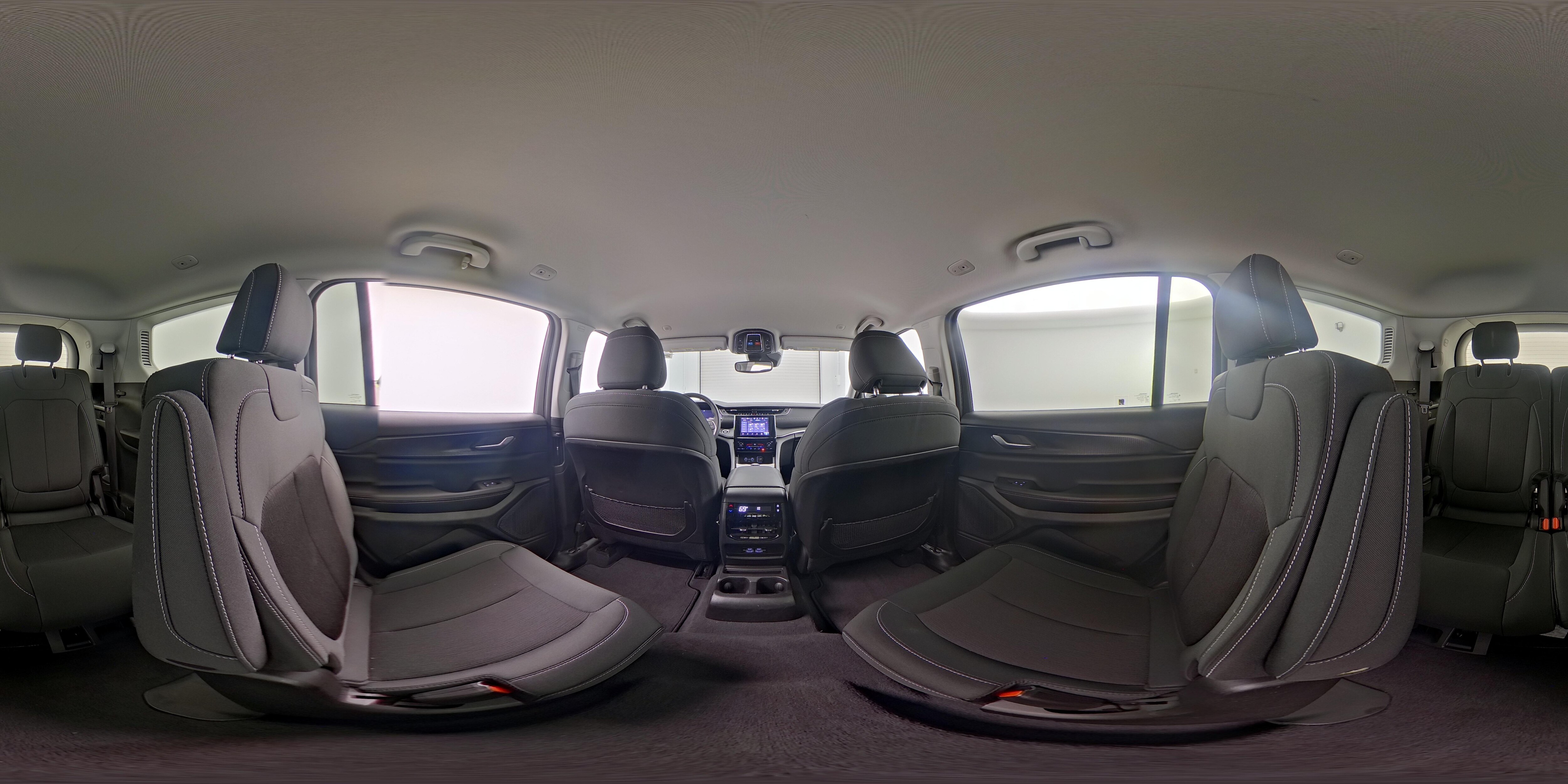 2023 Jeep Grand Cherokee L Laredo - Photo 26