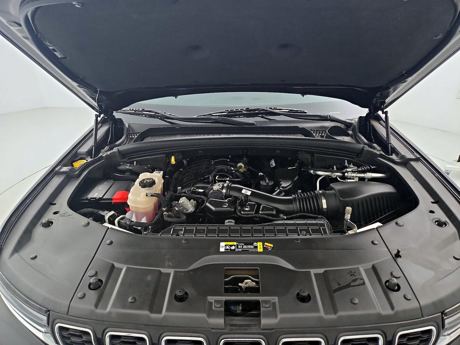 2023 Jeep Grand Cherokee L Laredo - Photo 23