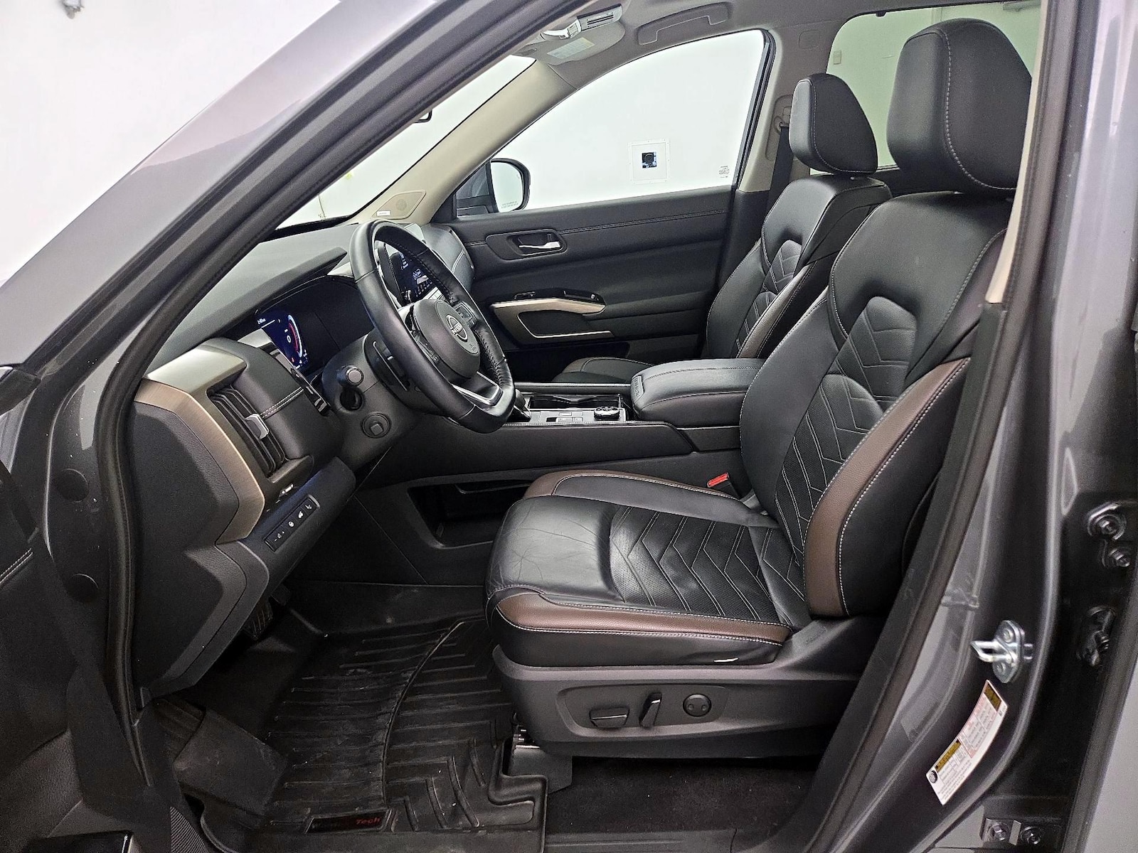 2023 Nissan Pathfinder Platinum - Photo 12