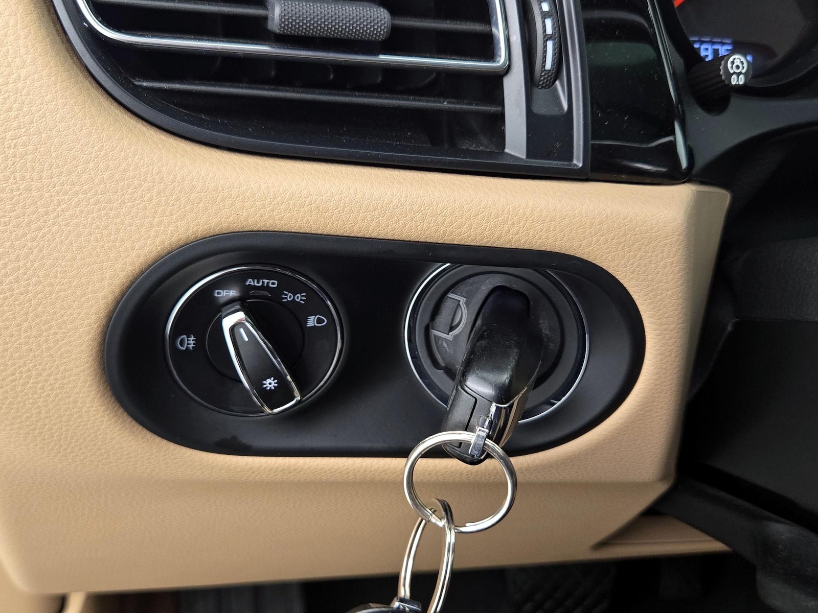 2020 Porsche Macan Base - Photo 14
