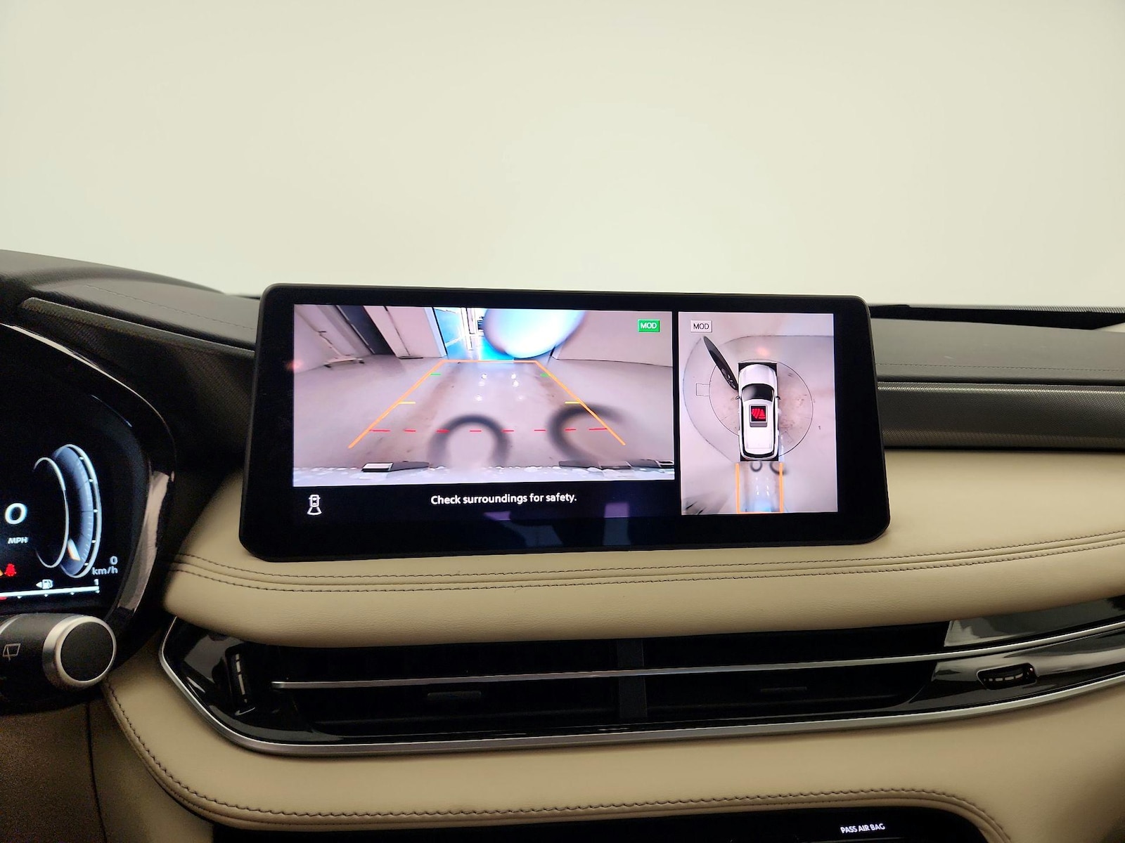 2025 INFINITI QX60 LUXE - Photo 14