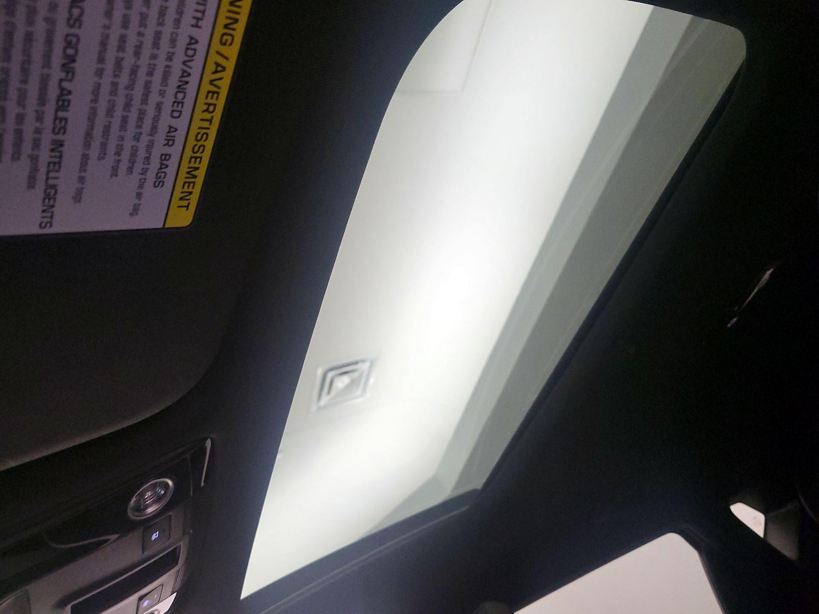 Sunroof(s) & Overhead Airbags