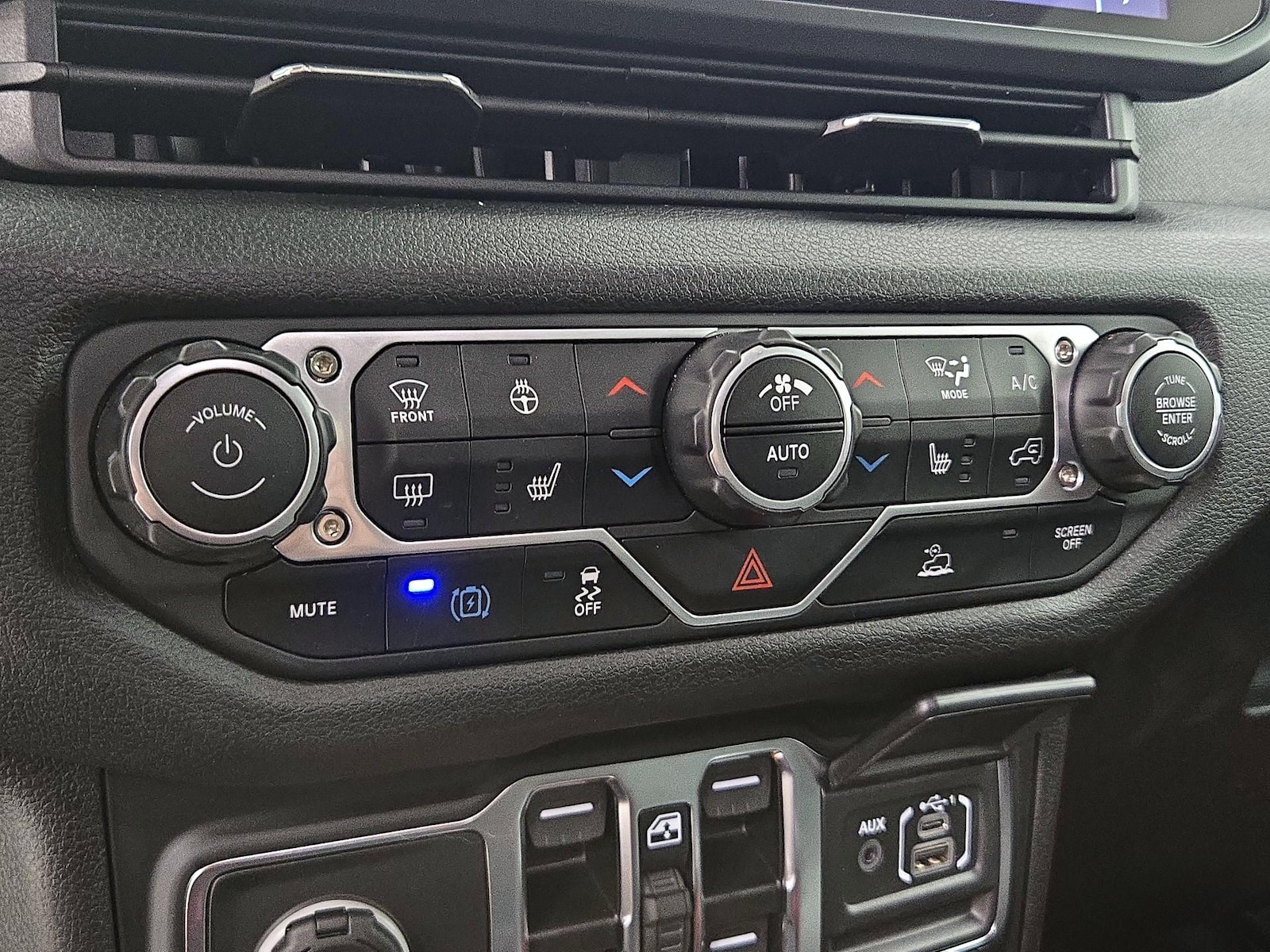 2024 Jeep Wrangler 4xe Willys 4XE - Photo 17