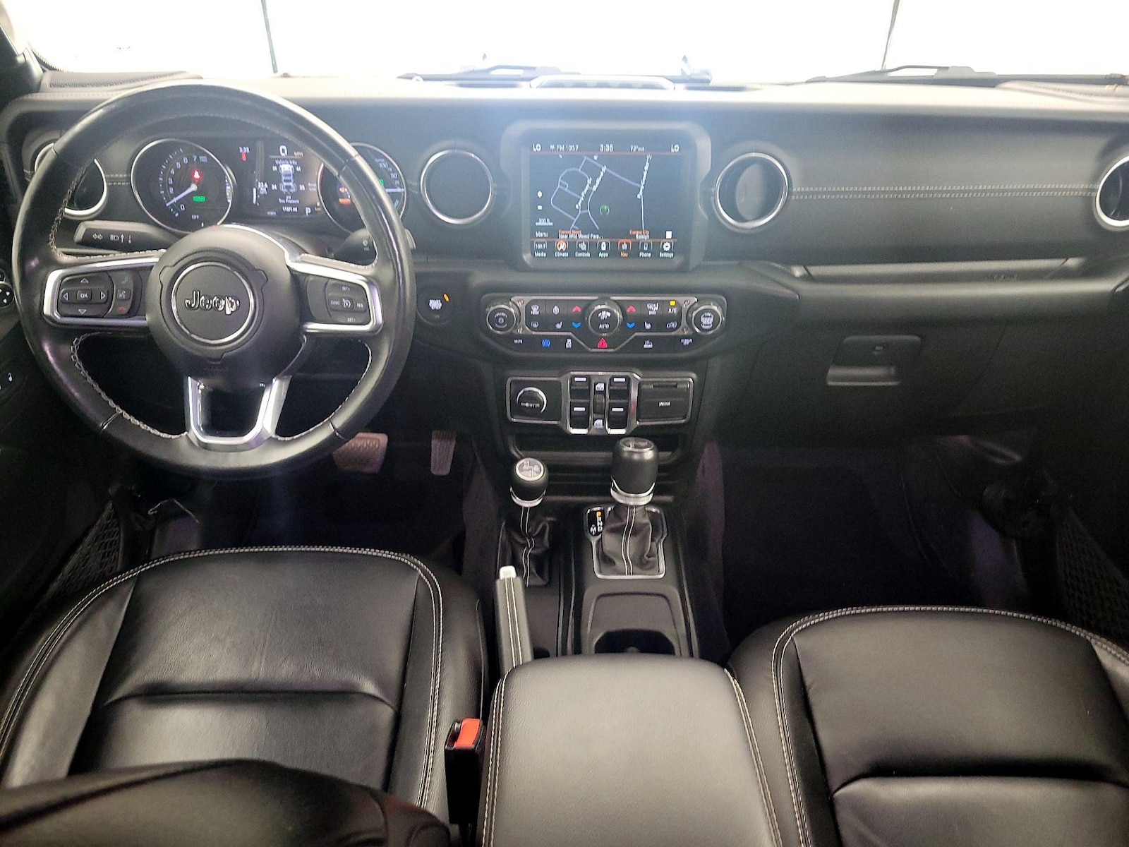 Apple CarPlay® & Android Auto™