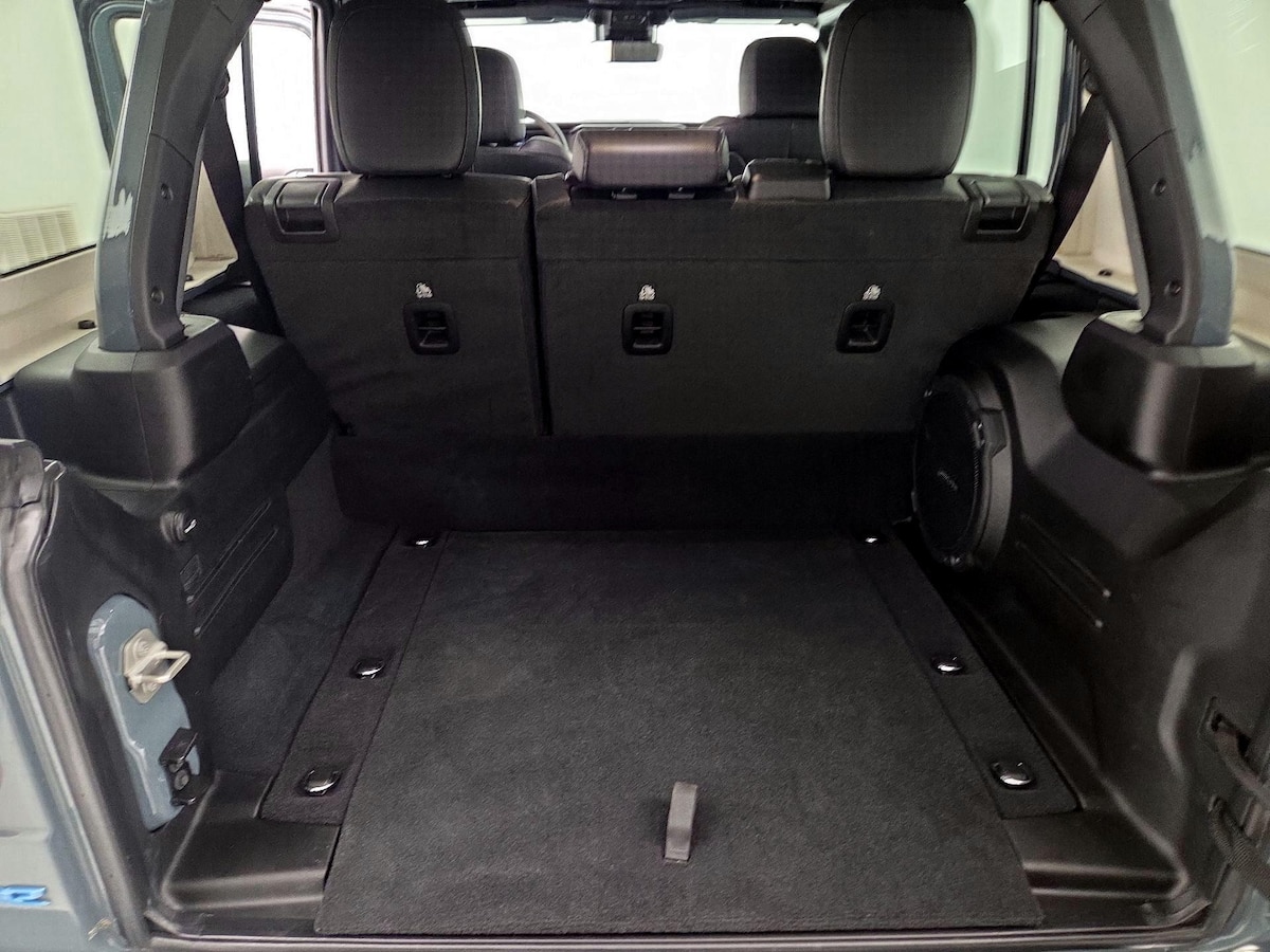 Trunk/Cargo (Seats Up)