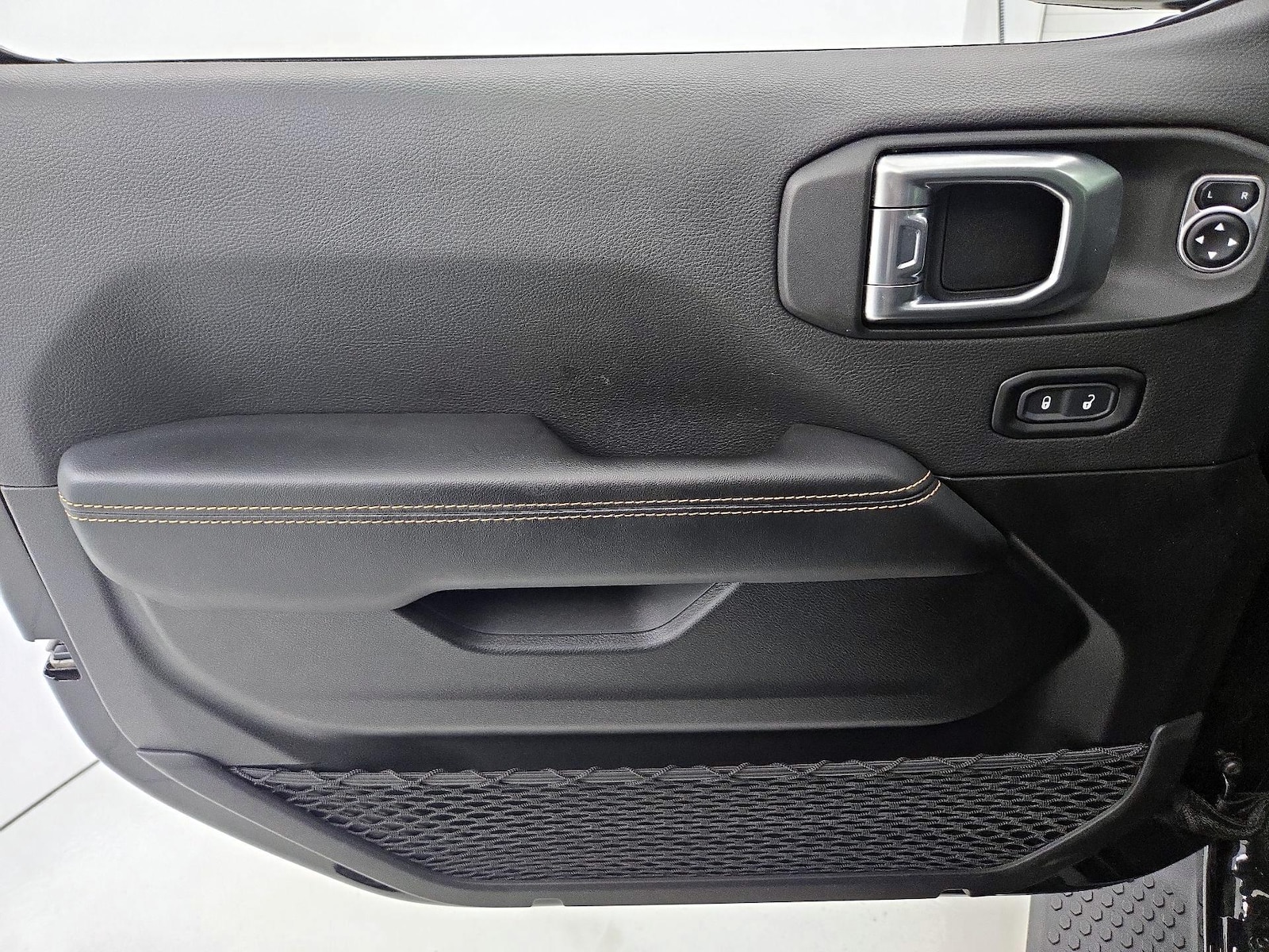 2024 Jeep Wrangler 4xe Sahara 4XE - Photo 13