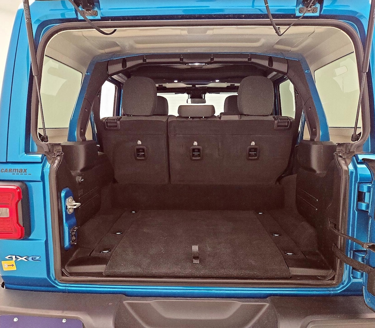 Trunk/Cargo (Seats Up)