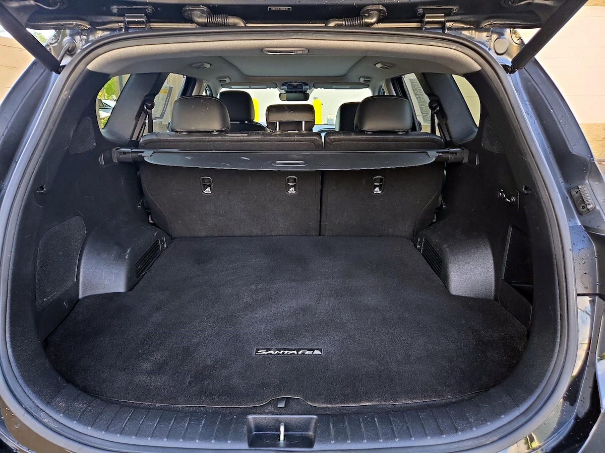 Trunk/Cargo (Seats Up)