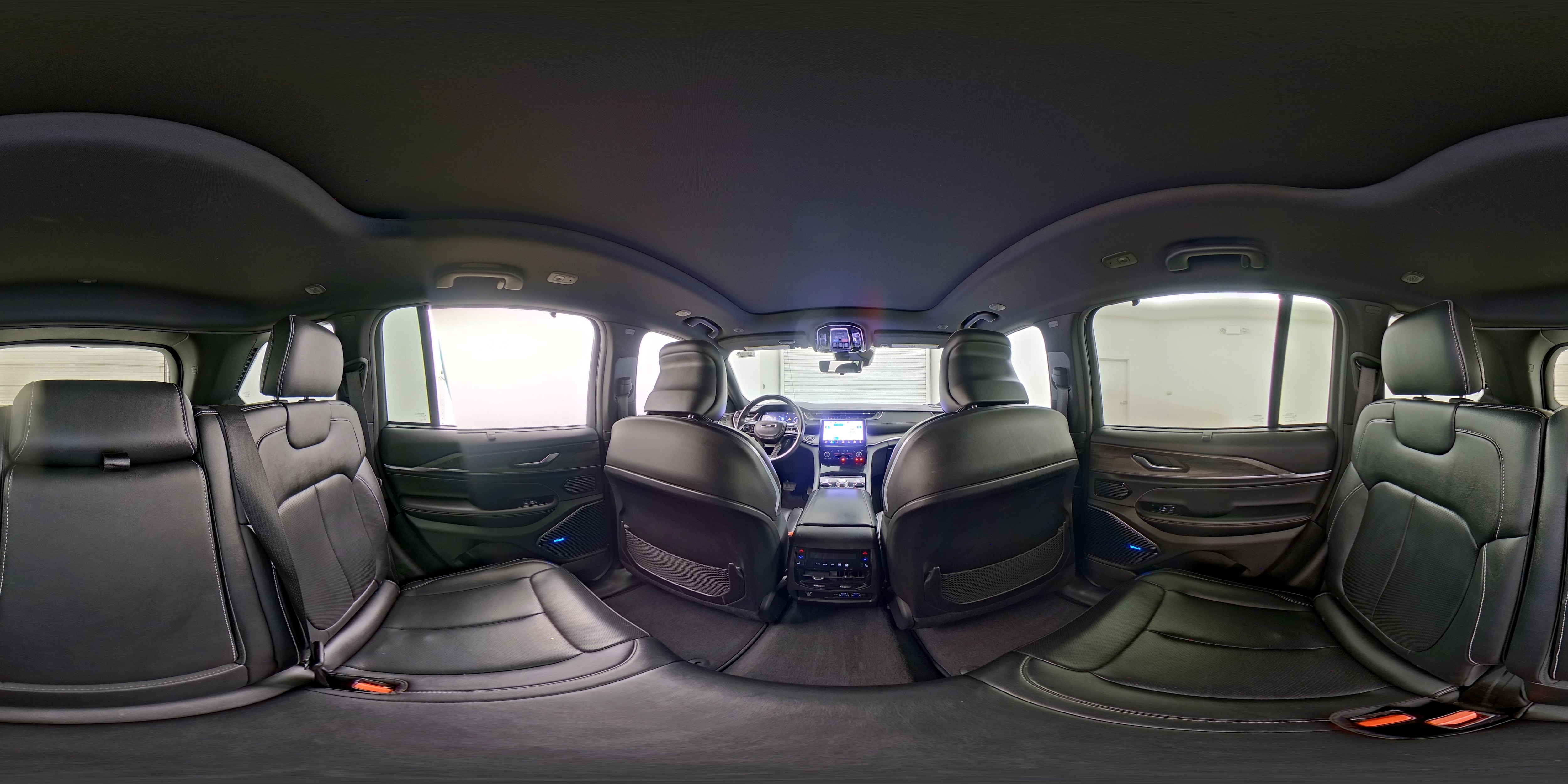 2022 Jeep Grand Cherokee Overland - Photo 27