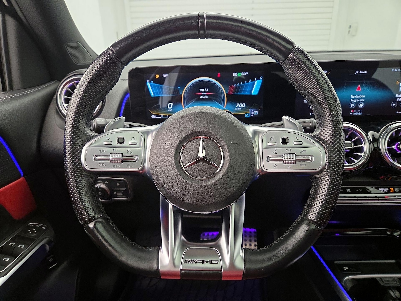 2022 Mercedes-Benz GLB AMG GLB35 - Photo 11
