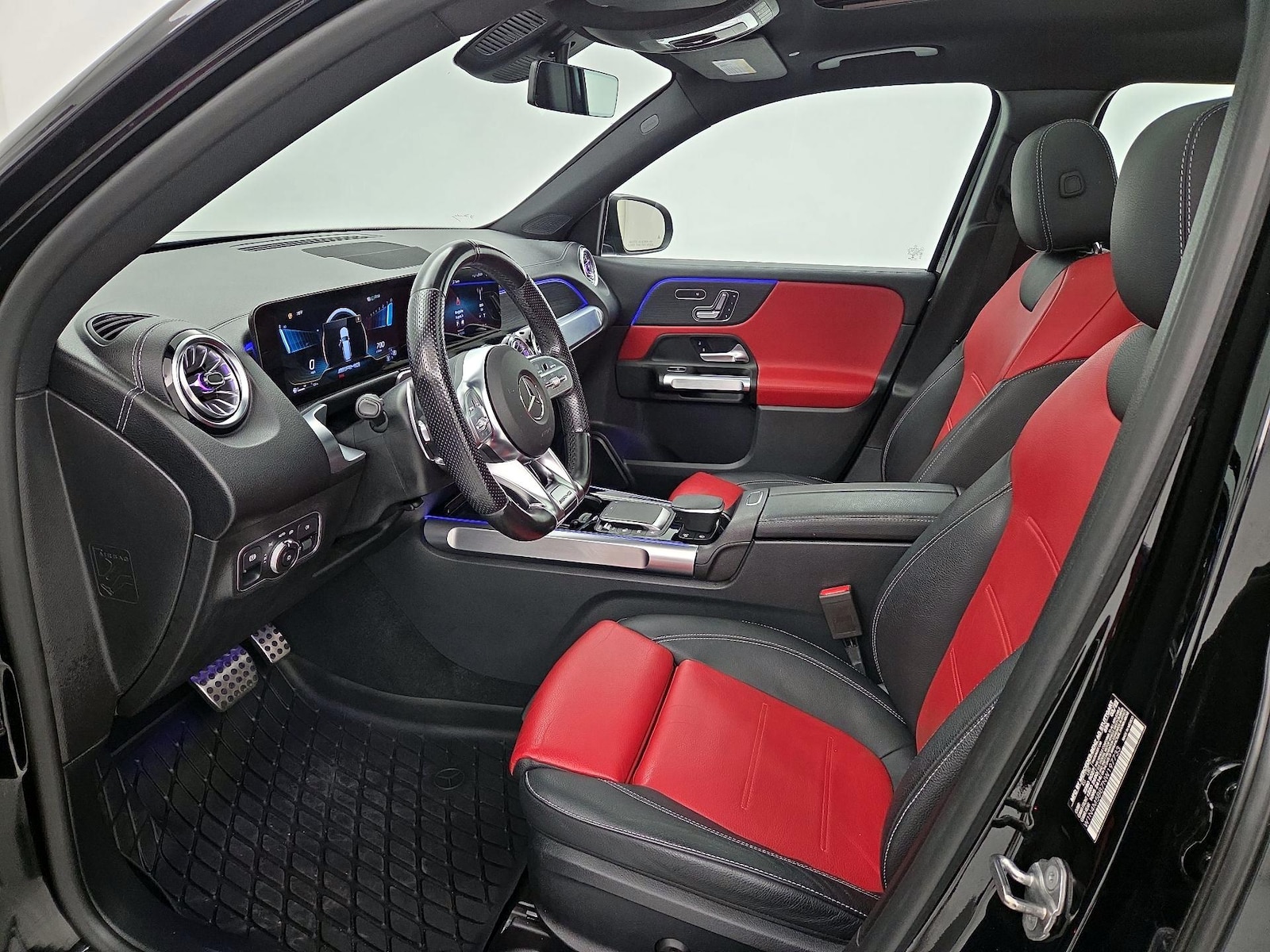 2022 Mercedes-Benz GLB AMG GLB35 - Photo 12