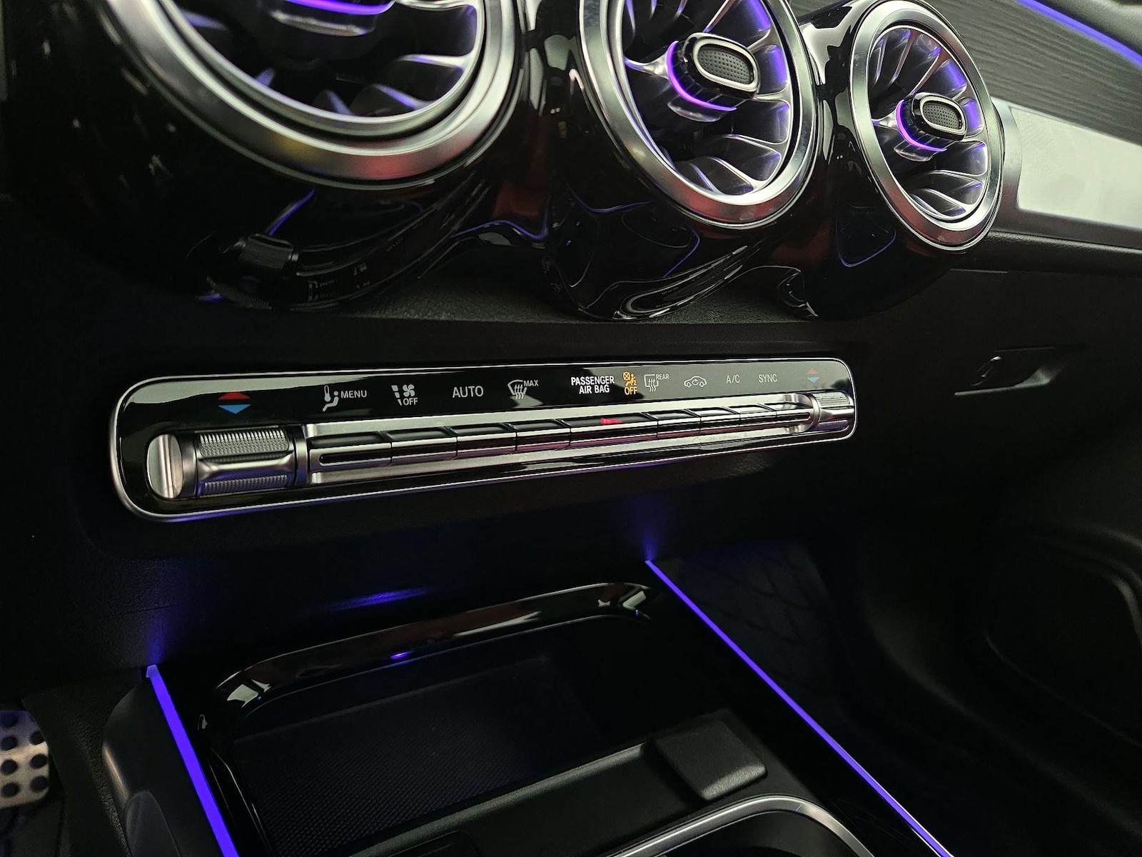 2022 Mercedes-Benz GLB AMG GLB35 - Photo 18