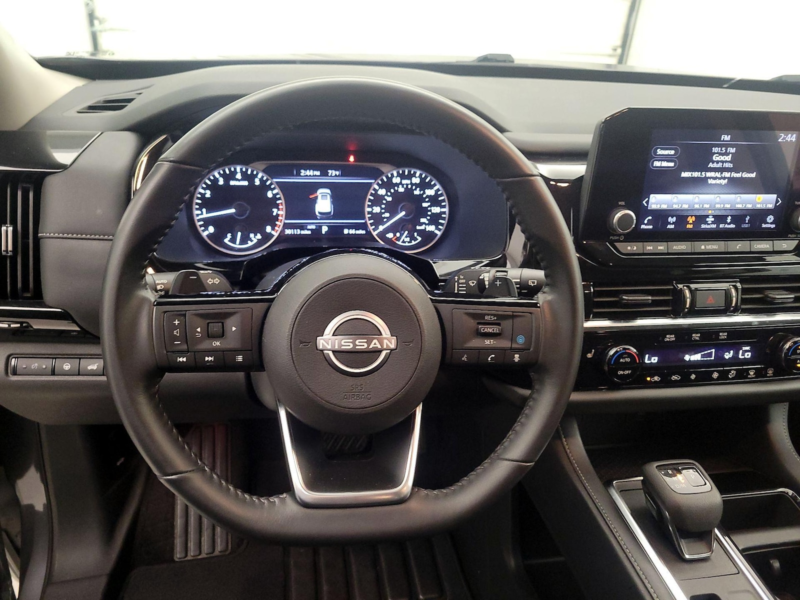 2023 Nissan Pathfinder SV - Photo 11