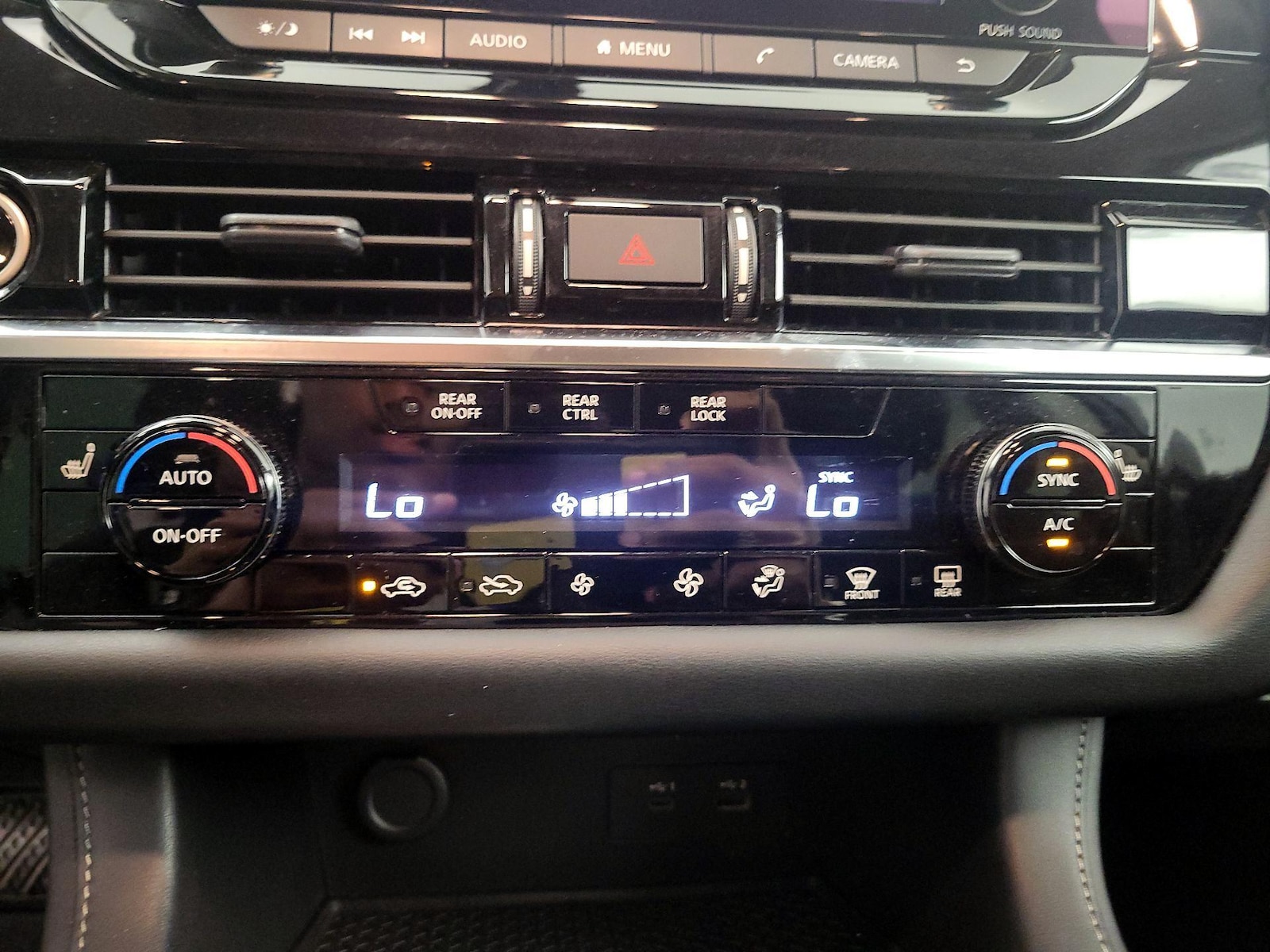 2023 Nissan Pathfinder SV - Photo 17