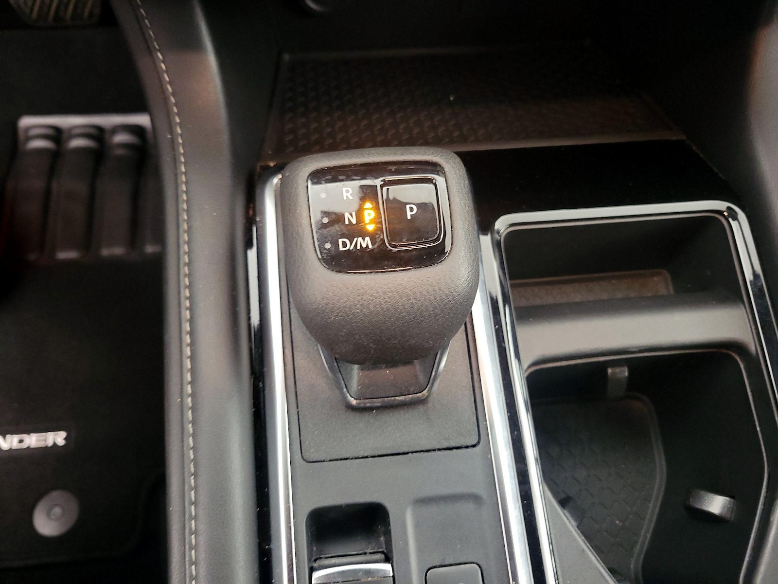 2023 Nissan Pathfinder SV - Photo 18