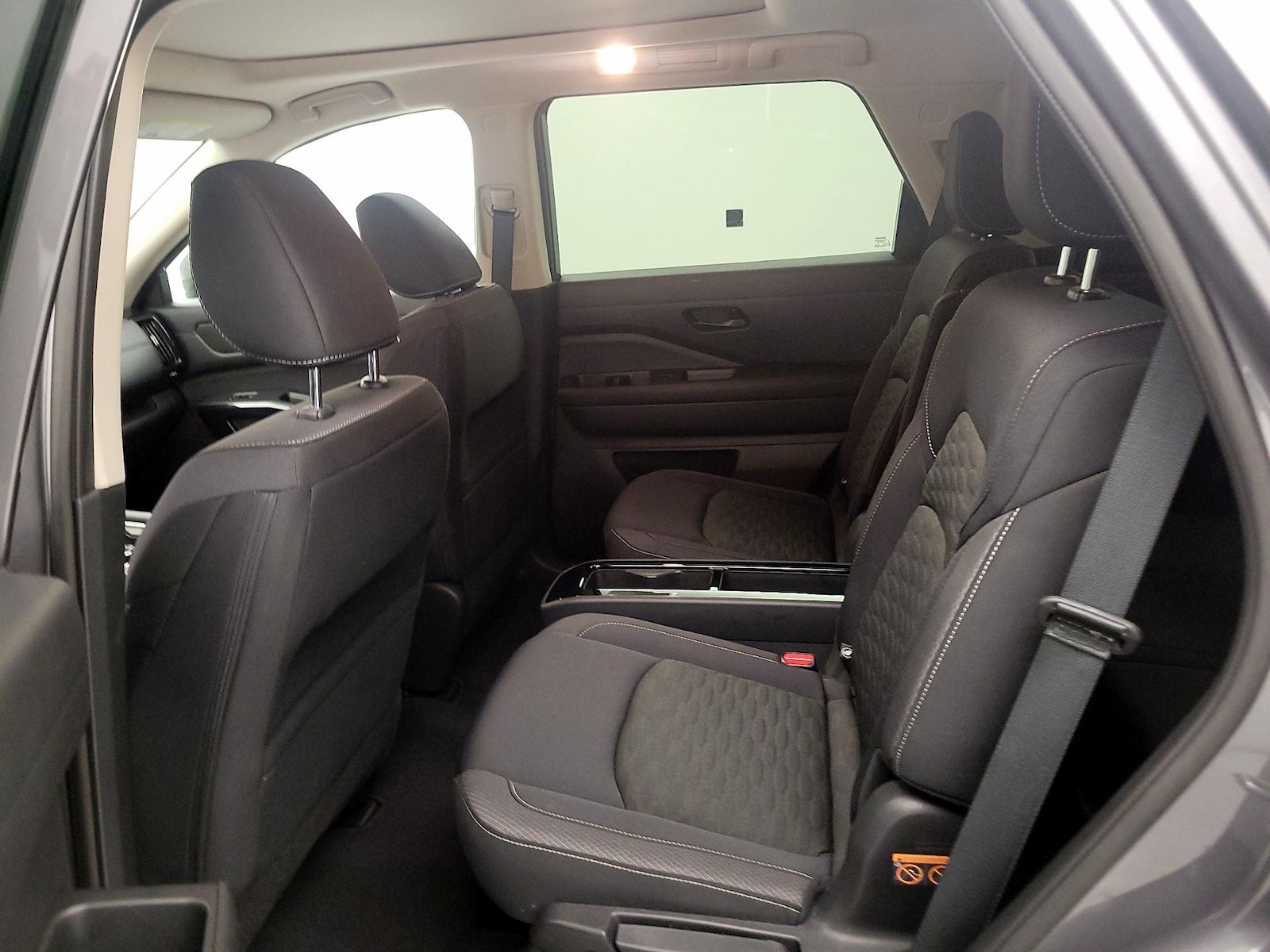 2023 Nissan Pathfinder SV - Photo 21