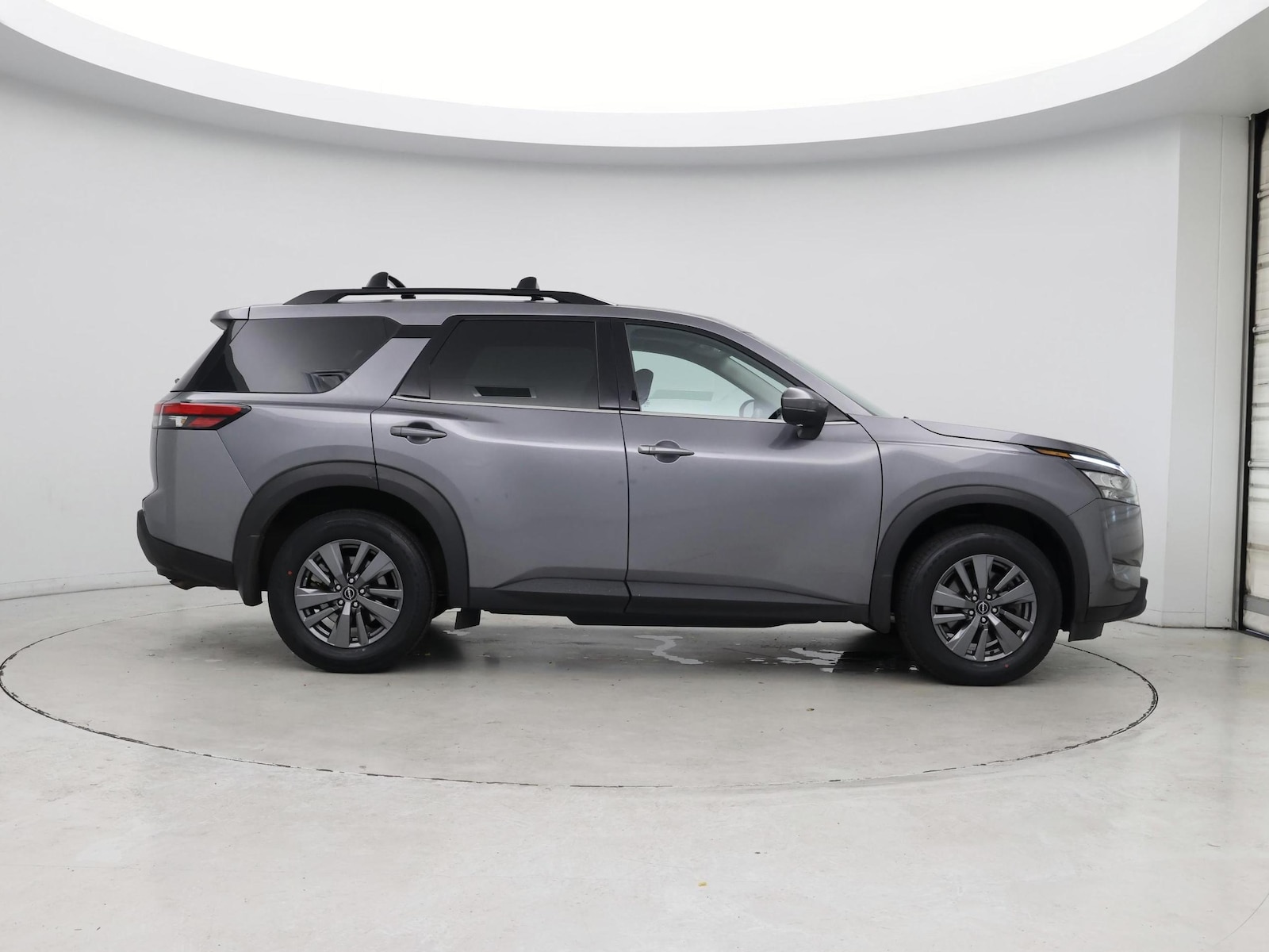 2023 Nissan Pathfinder SV - Photo 8
