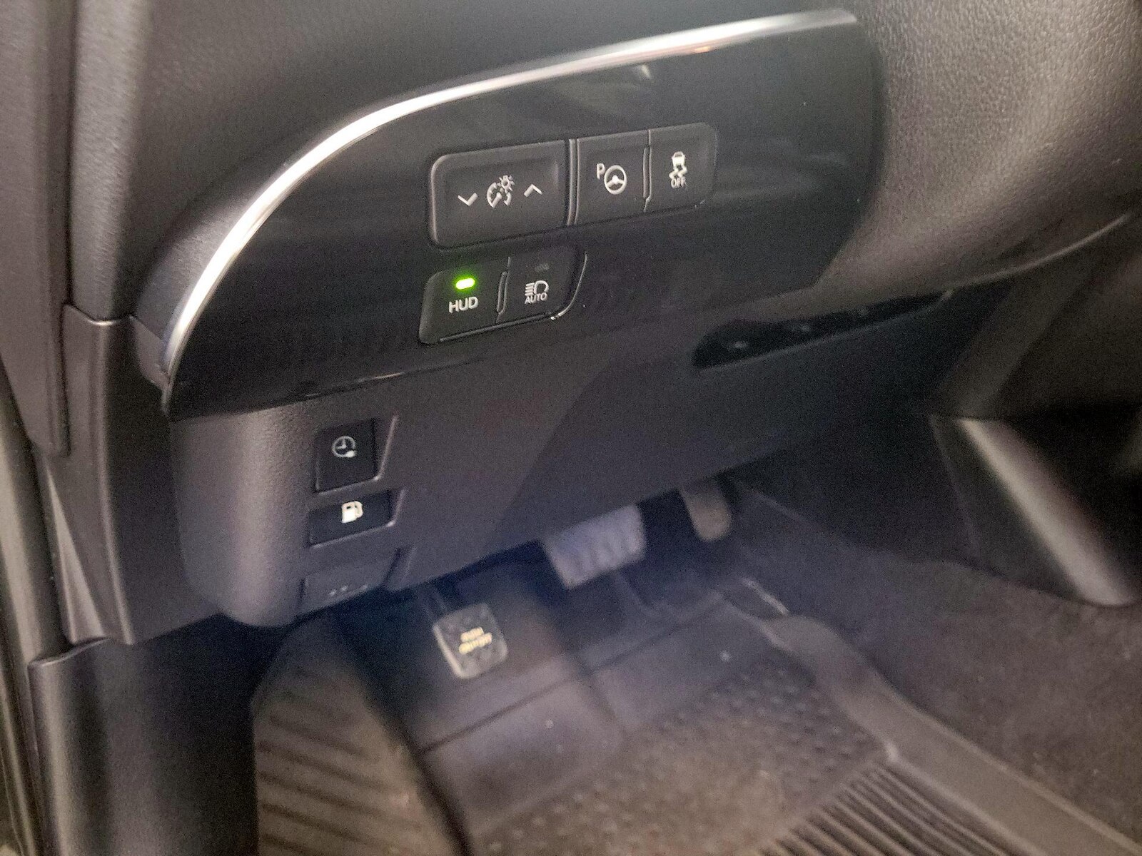 2021 Toyota Prius Prime Limited - Photo 14