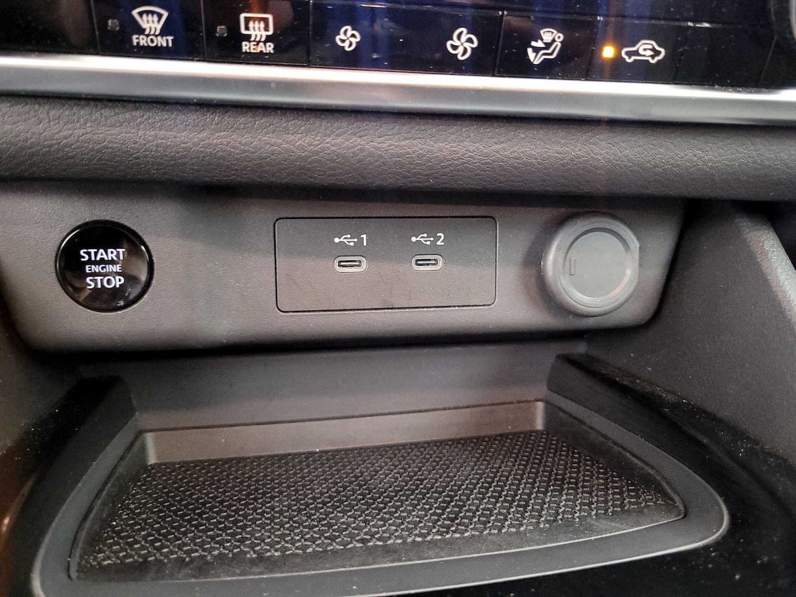 2025 Nissan Rogue SV - Photo 19