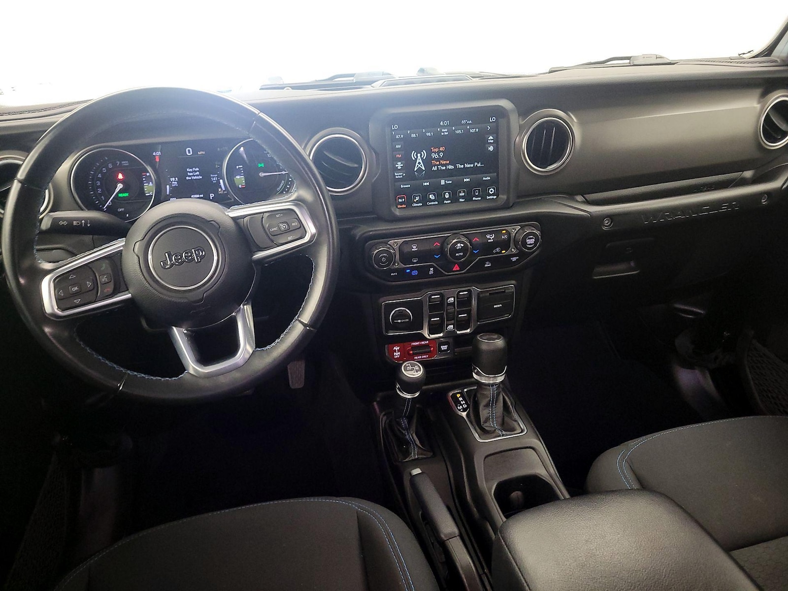 Apple CarPlay® & Android Auto™