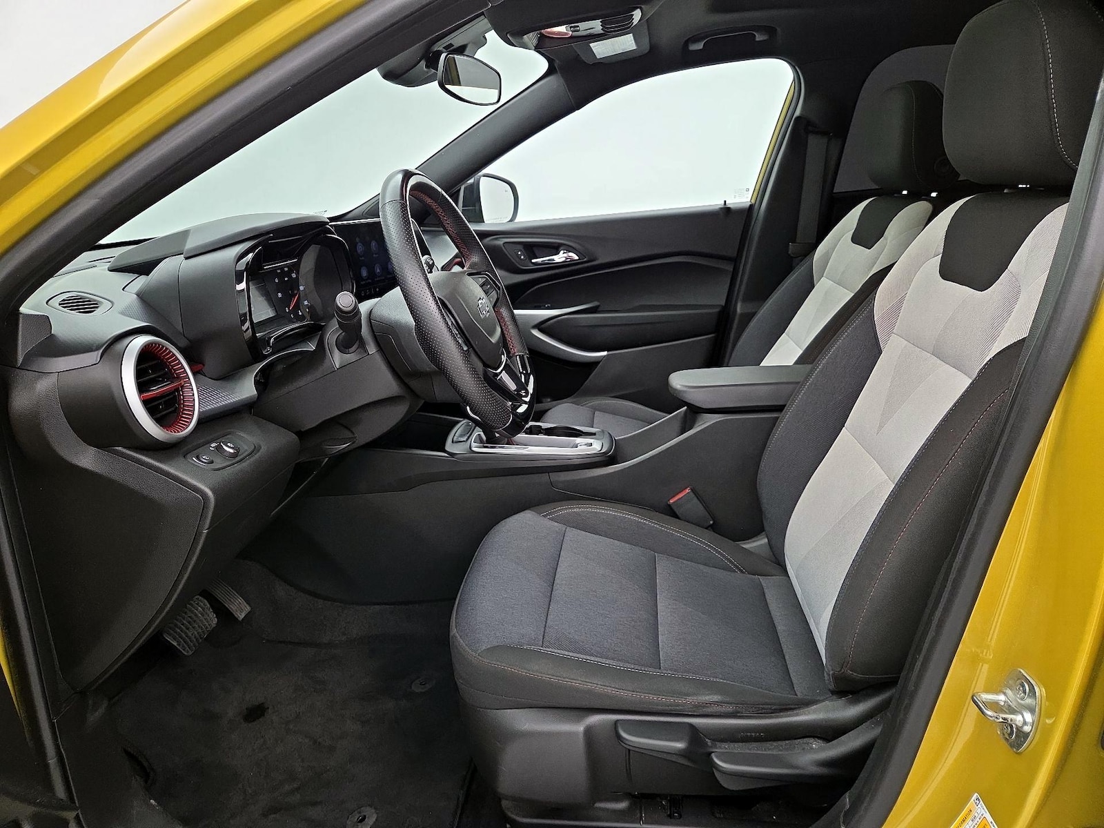 2024 Chevrolet Trax RS - Photo 12