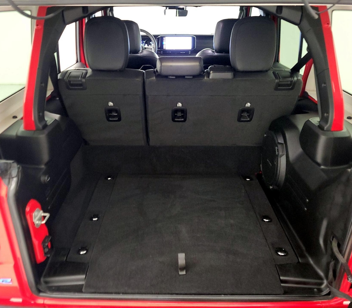 Trunk/Cargo (Seats Up)