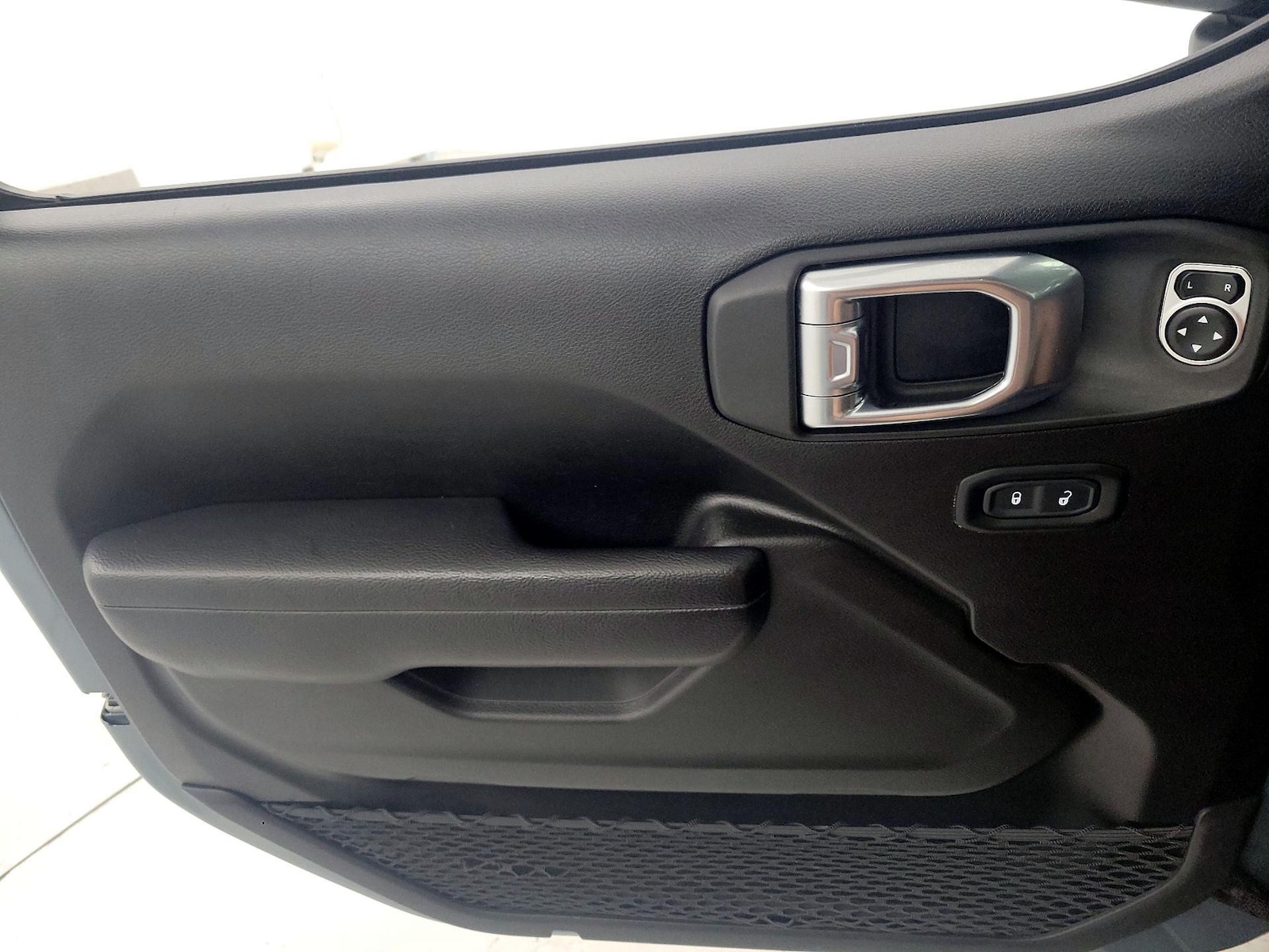 2024 Jeep Wrangler 4xe Willys 4XE - Photo 13