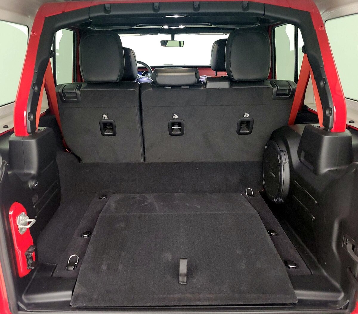 Trunk/Cargo (Seats Up)
