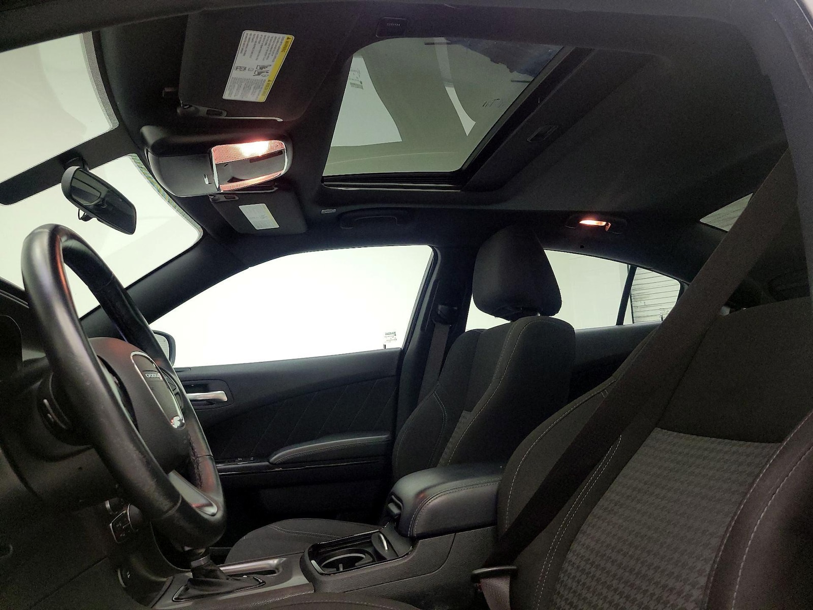 Sunroof(s) & Overhead Airbags