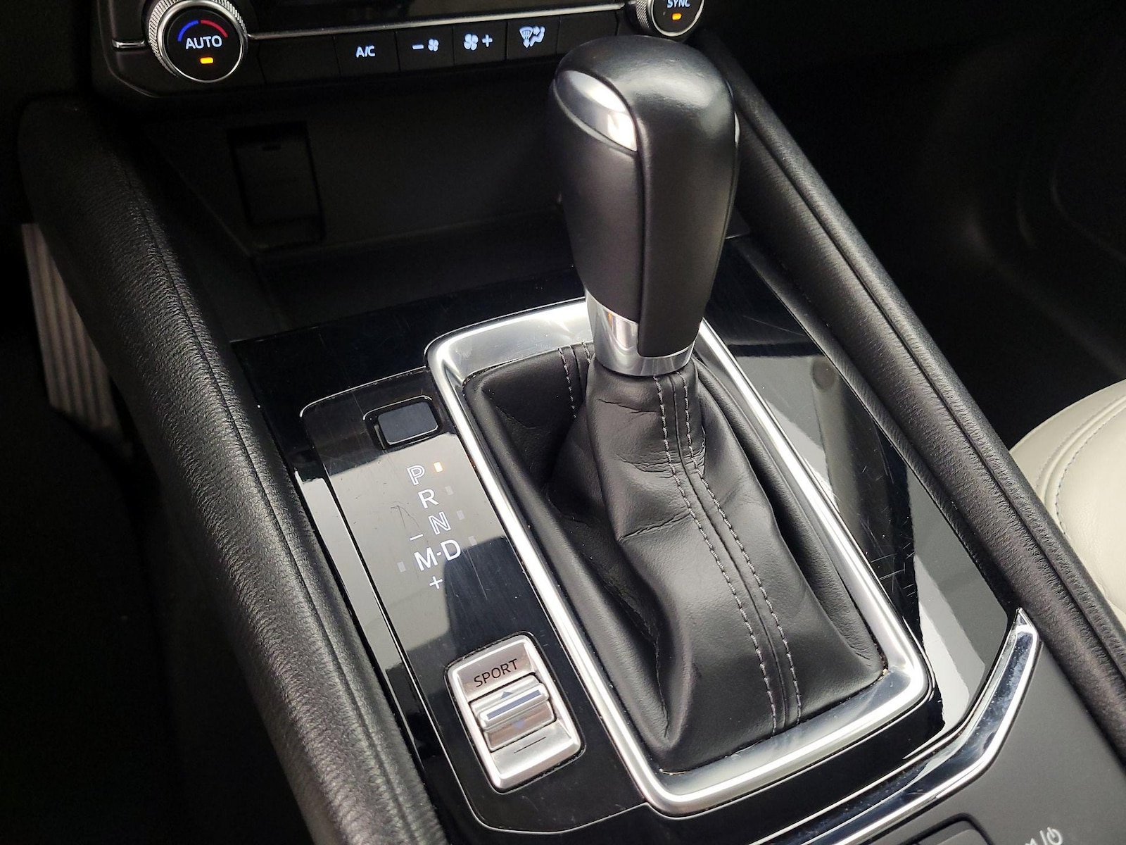 2025 Mazda CX-5 S Preferred package - Photo 18