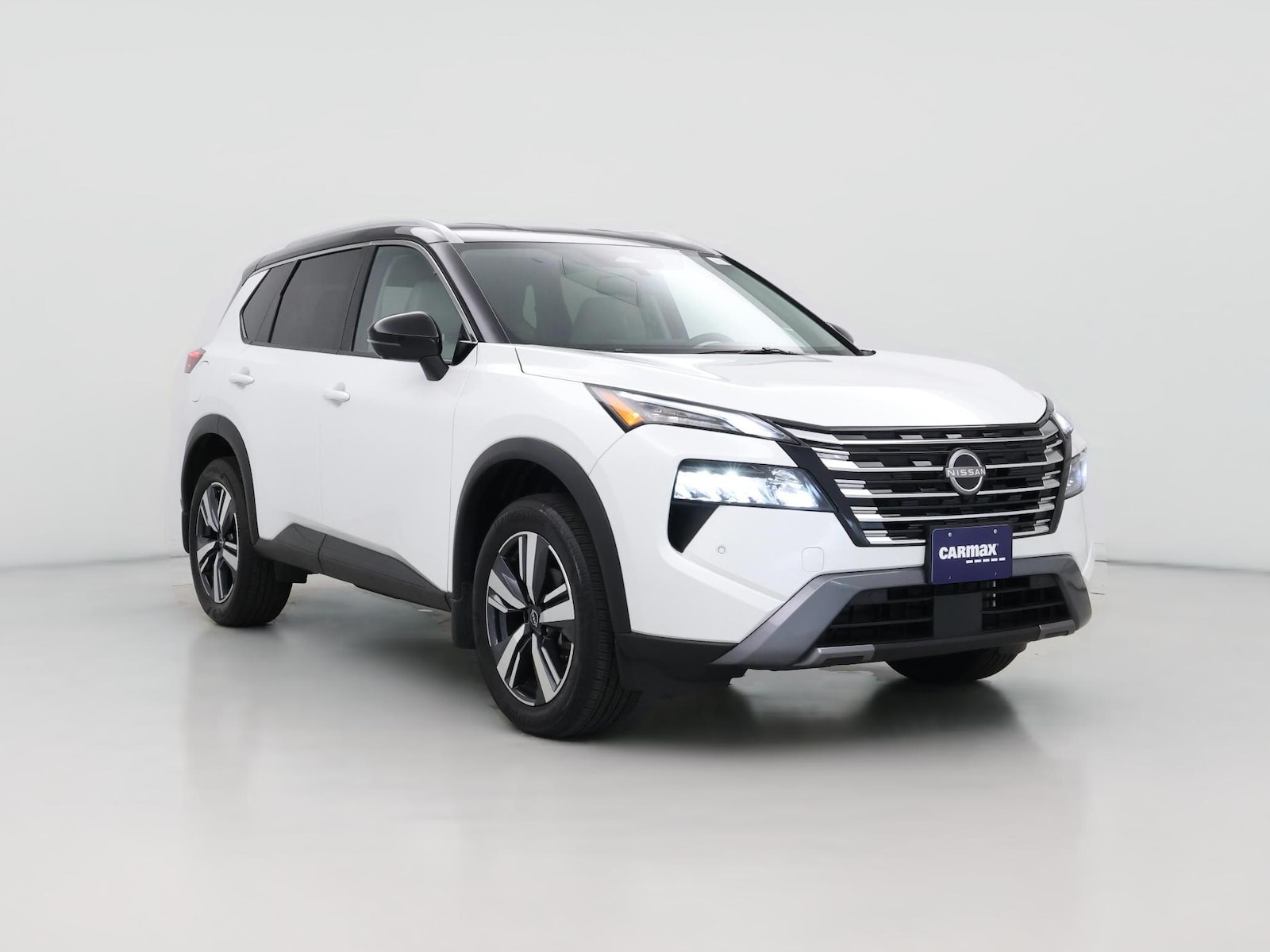 2025 Nissan Rogue SL - Photo 1