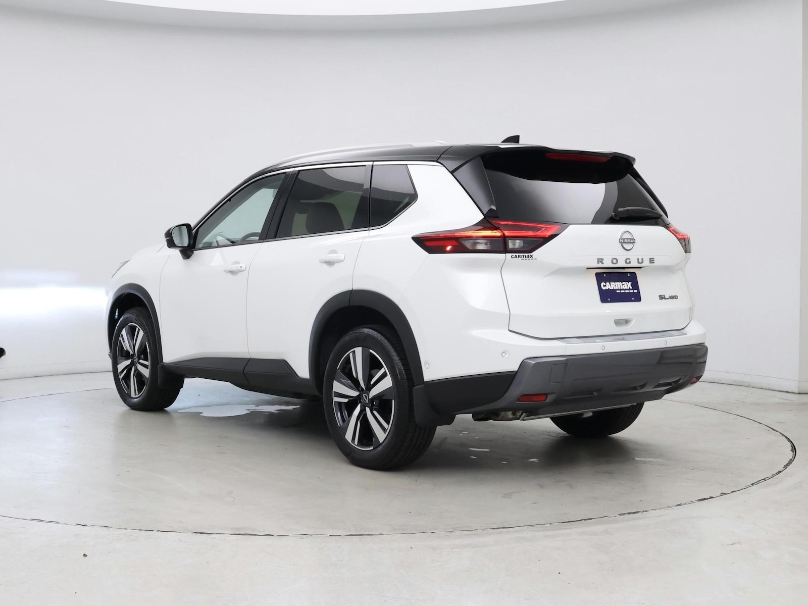 2025 Nissan Rogue SL - Photo 3