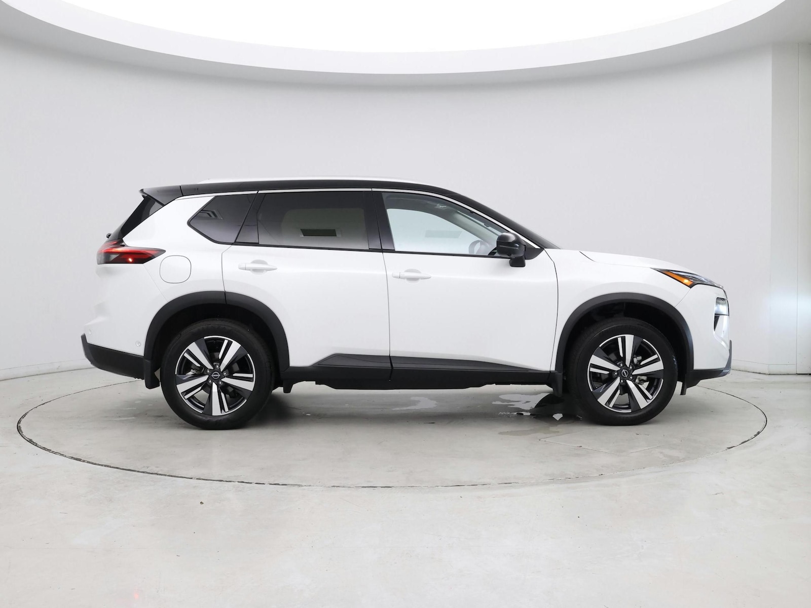 2025 Nissan Rogue SL - Photo 8