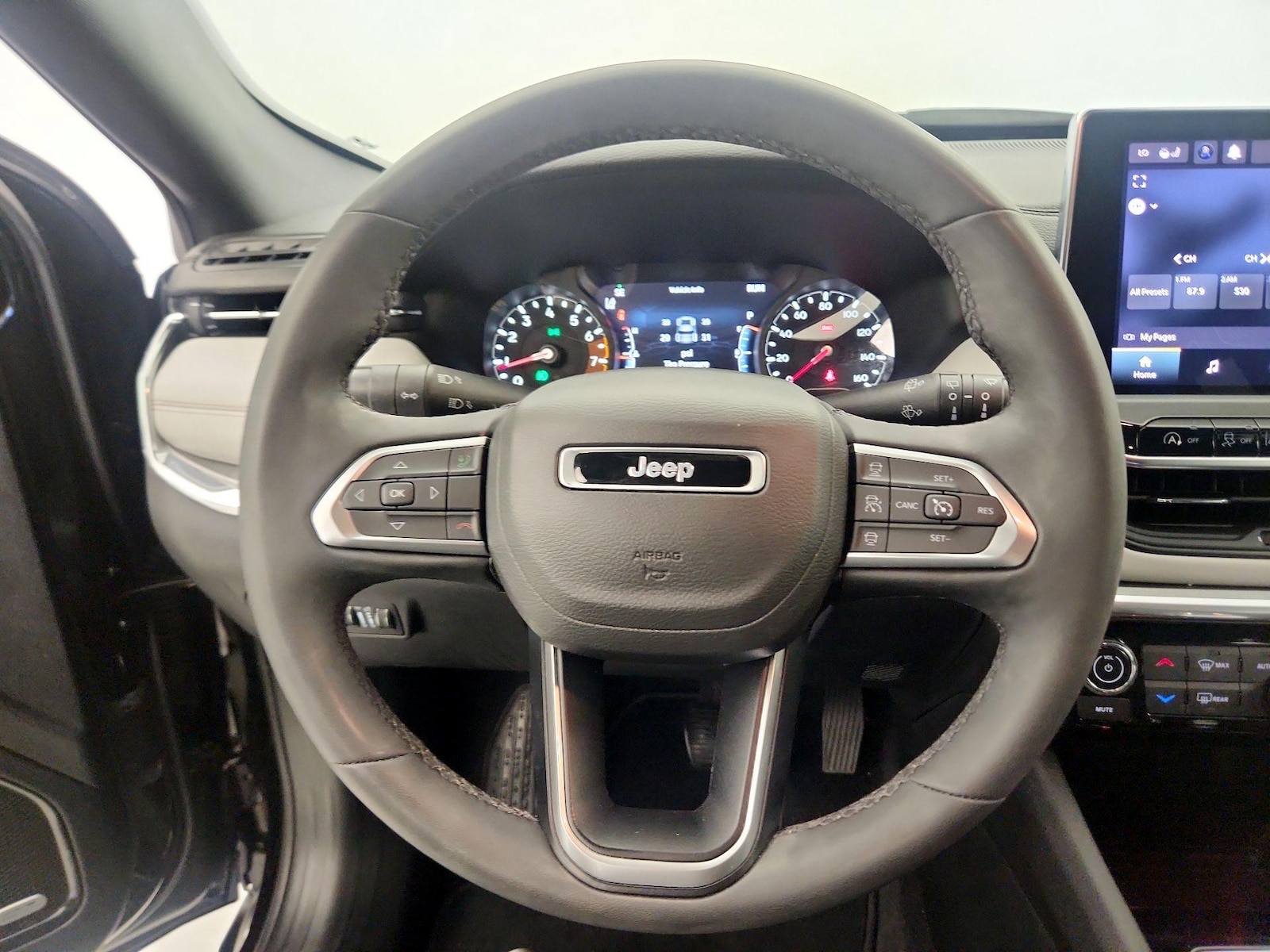 2023 Jeep Compass Limited - Photo 11