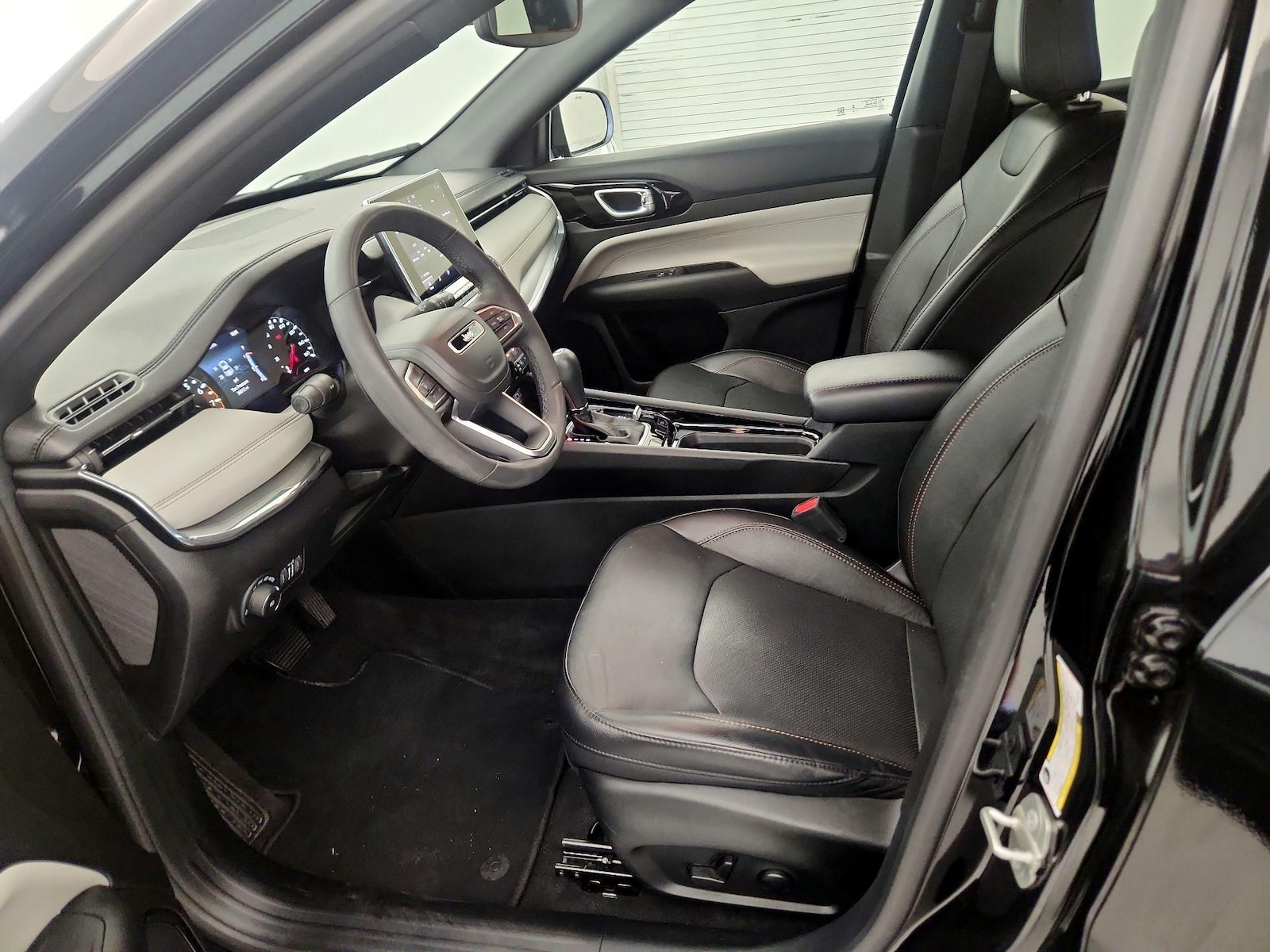2023 Jeep Compass Limited - Photo 12