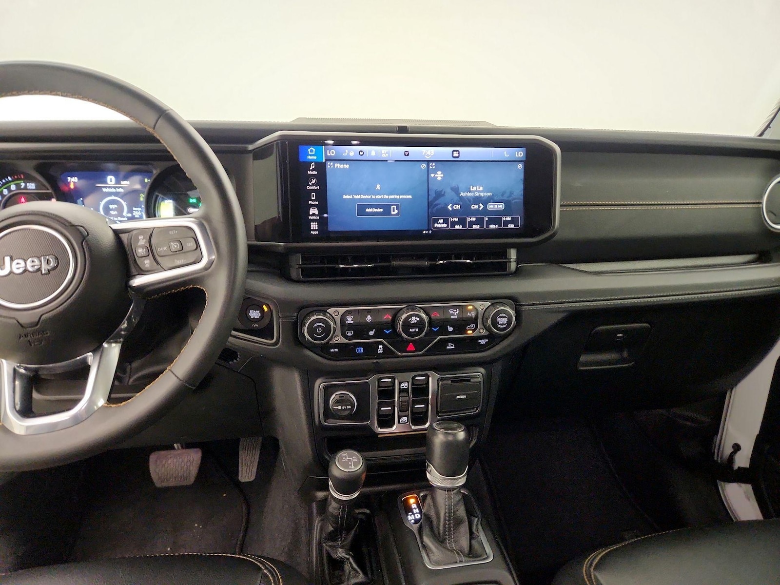 Apple CarPlay® & Android Auto™