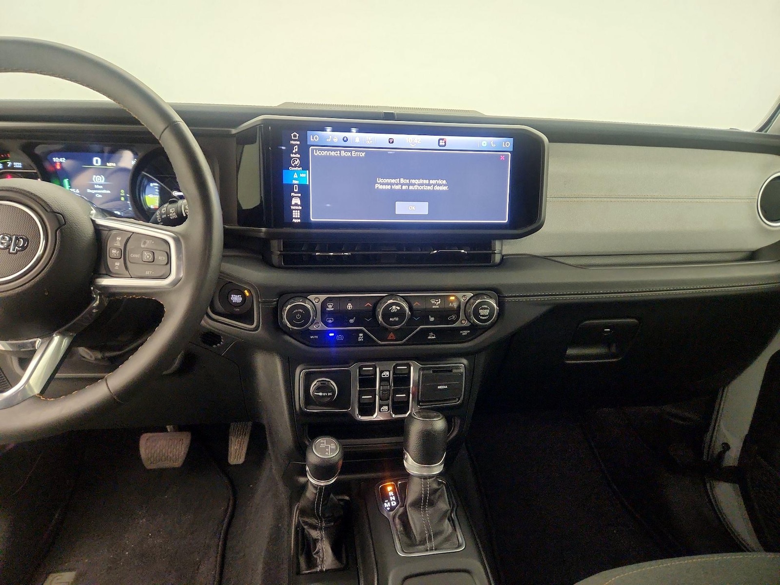 2024 Jeep Wrangler 4xe Sahara 4XE - Photo 10