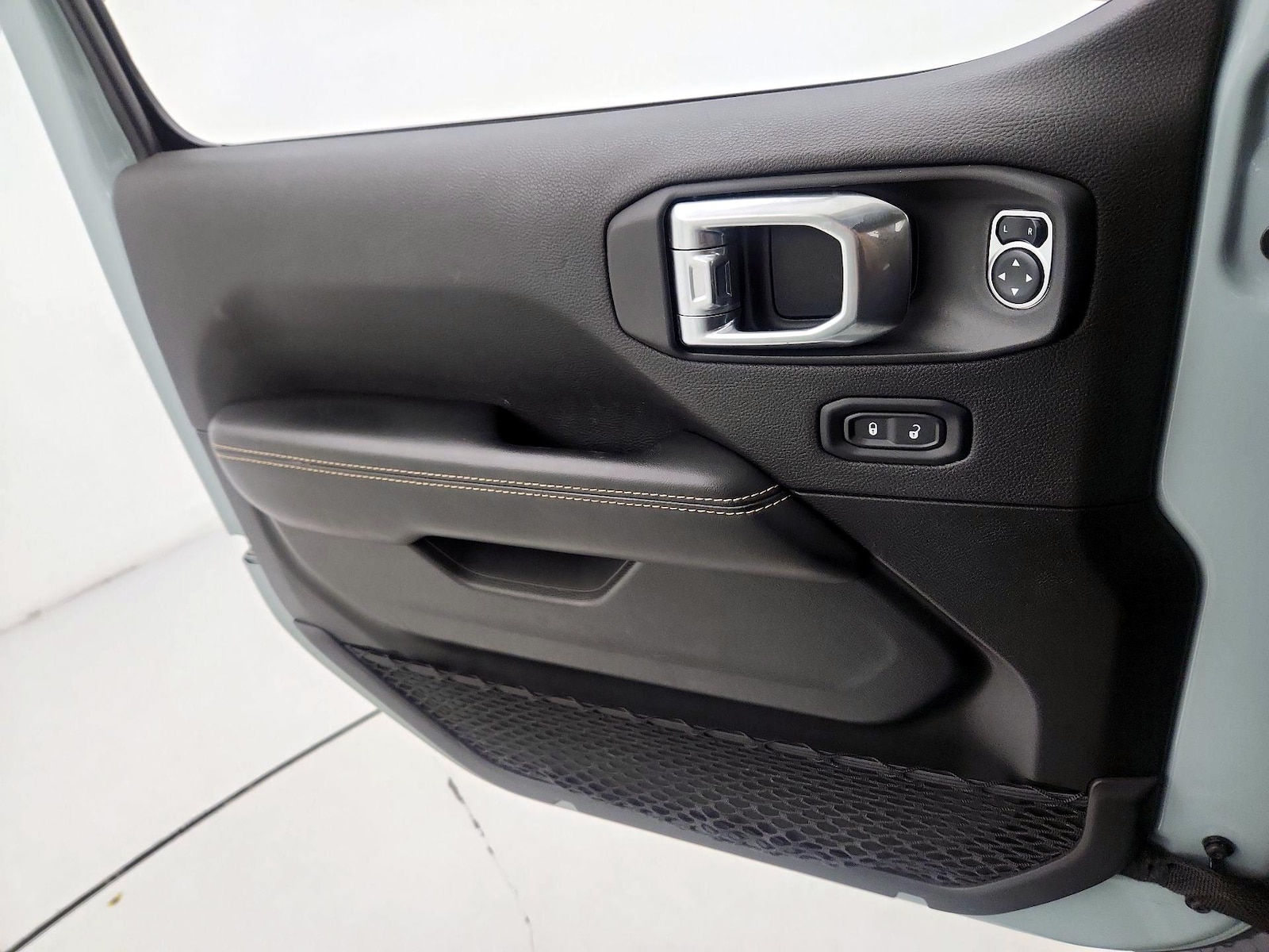 2024 Jeep Wrangler 4xe Sahara 4XE - Photo 13