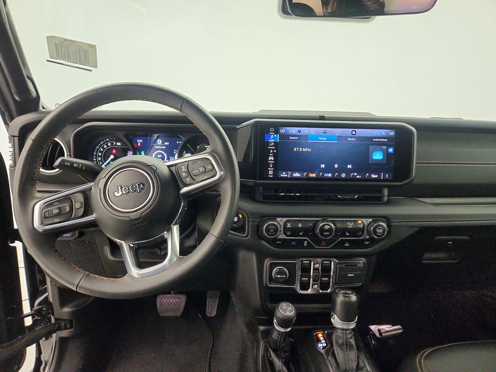 Apple CarPlay® & Android Auto™
