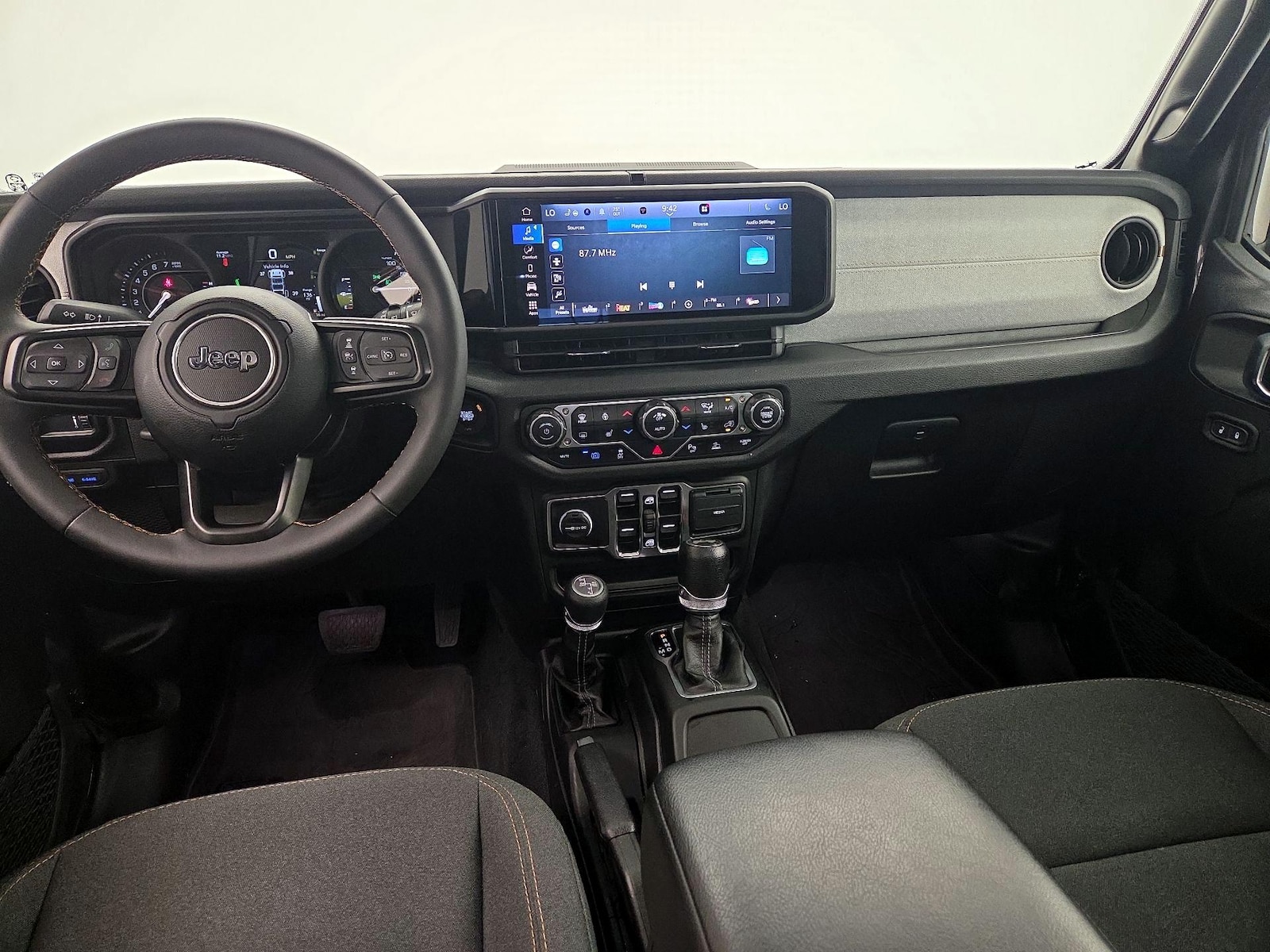 Apple CarPlay® & Android Auto™