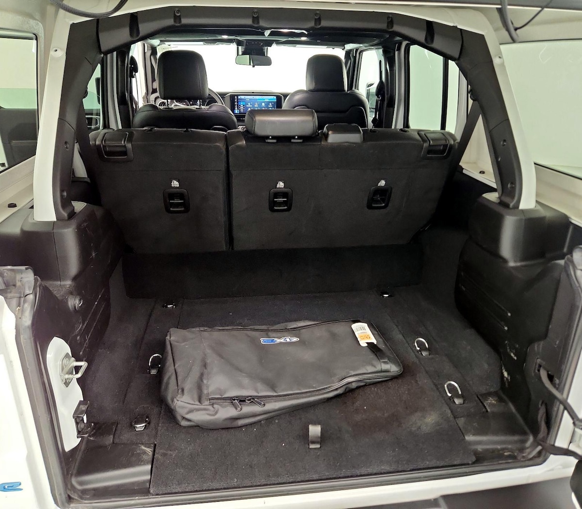Trunk/Cargo (Seats Up)