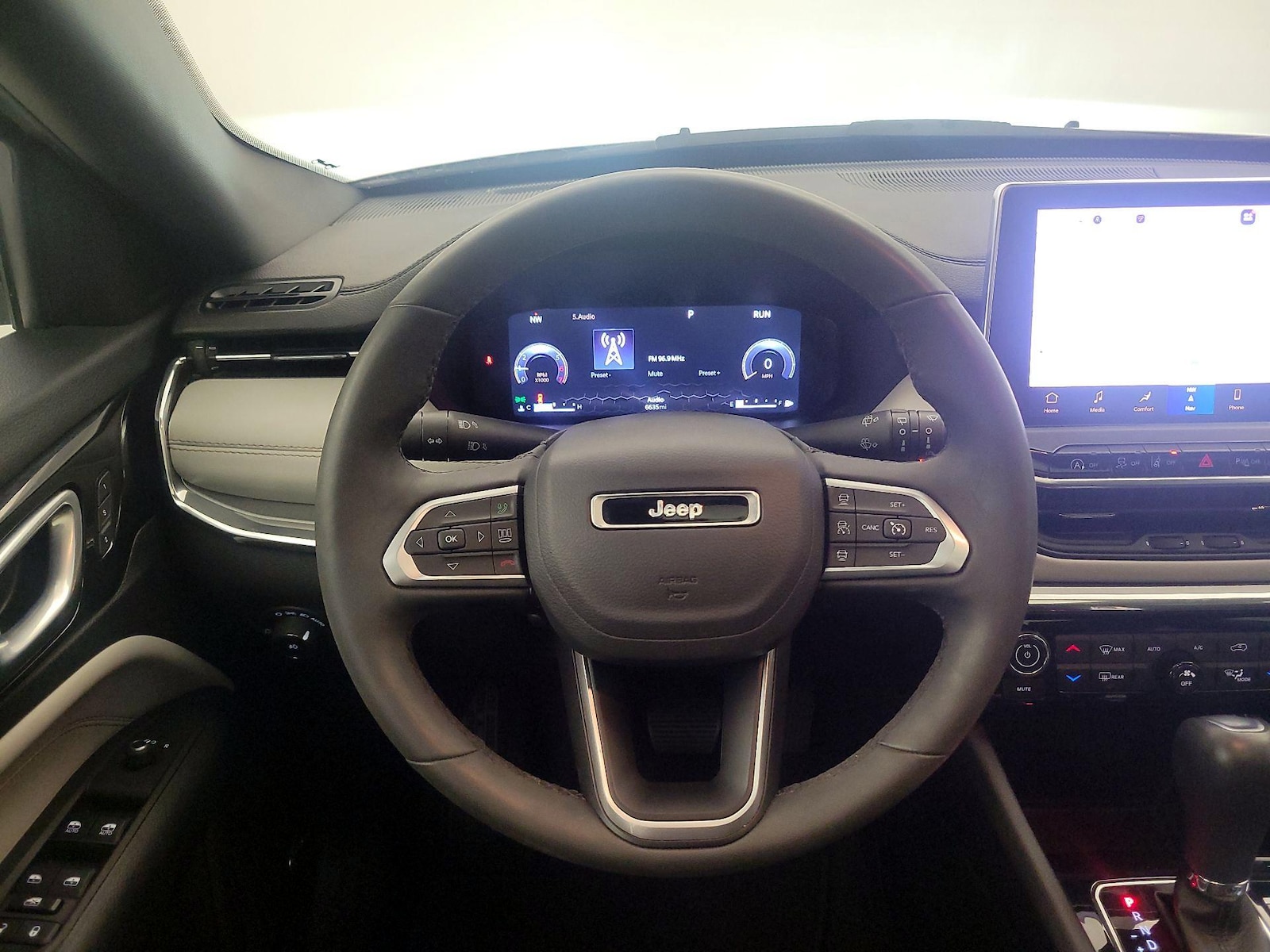 2024 Jeep Compass Limited - Photo 11