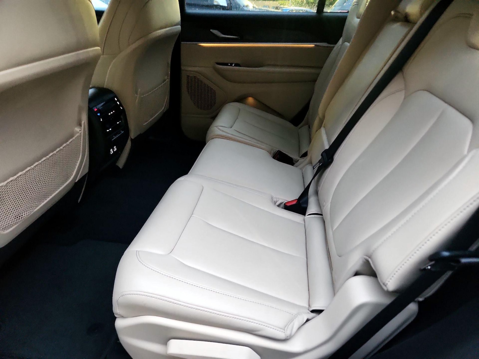 Rear Air Conditioning