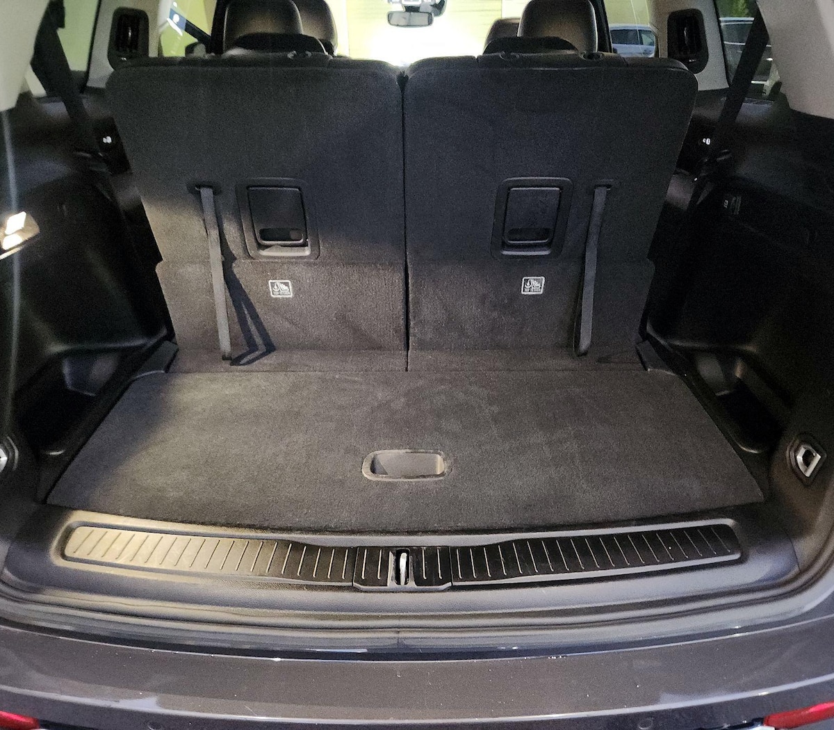 Trunk/Cargo (Seats Up)