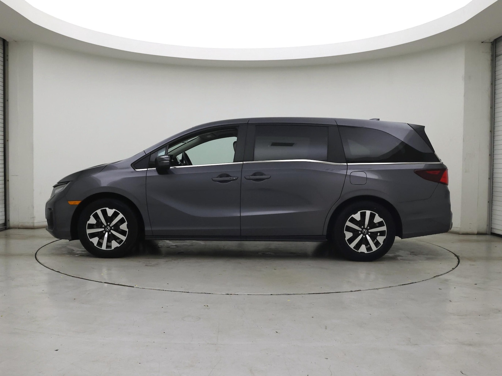 2025 Honda Odyssey EX-L - Photo 4